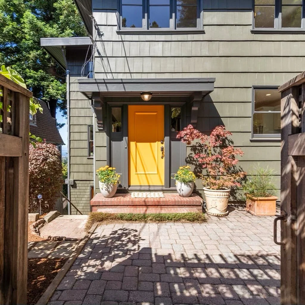 Preview of coming attractions... Where to start? Dappled courtyard, marigold entrance, shimmering views, hospitality by Courtney, Tahoe deck vibes, picturesque living/dining room&hellip; where to stop? It&rsquo;s endless summer up here at 1398 Scenic