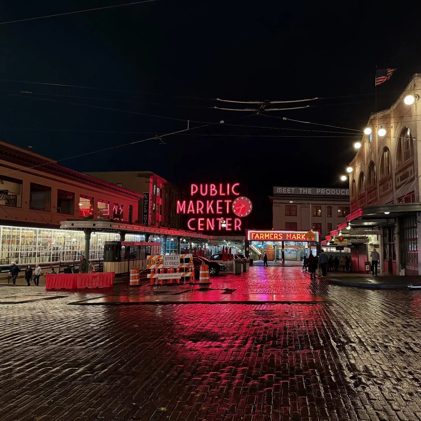 On a dark and stormy night in Seattle, that old familiar glow spells home.

#seattle 
#raincity 
#pikeplacemarket 
#pinkneon