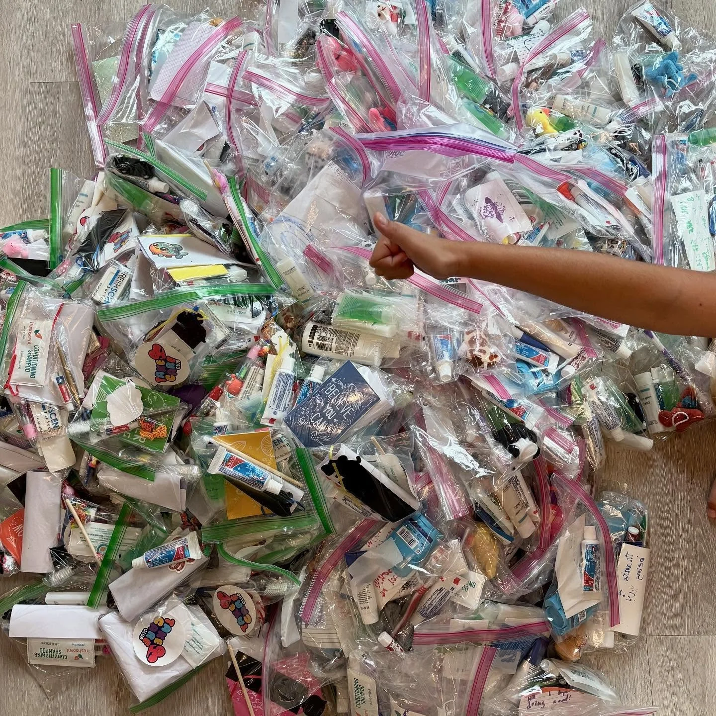 We delivered more than 100 care kits assembled at last weekend&rsquo;s Take Care Club meetups for Foster Care Project.  These kits will be directly given to social workers and individuals working within the foster care system in Los Angeles to be giv