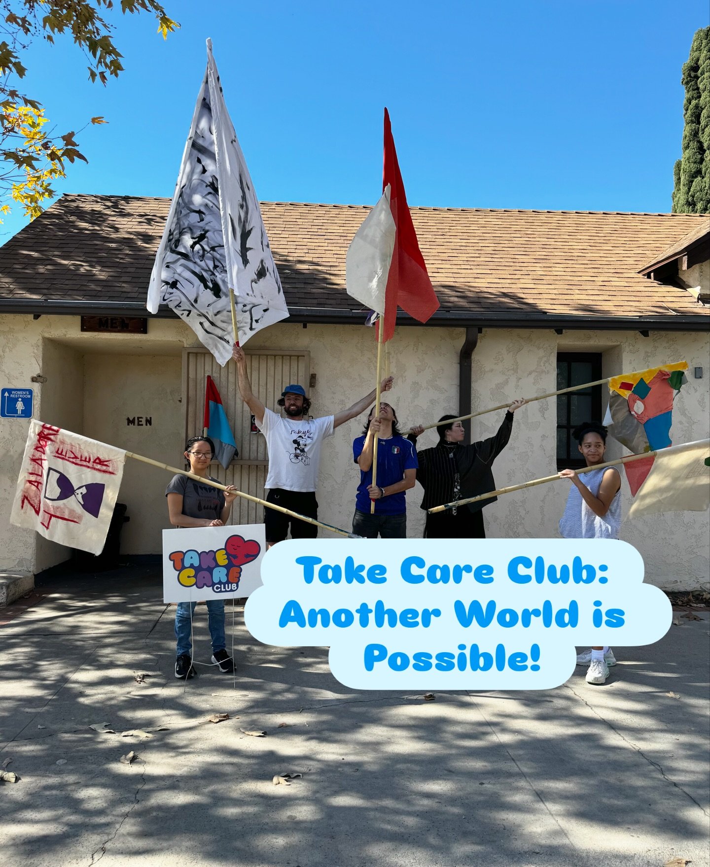 Take Care Club x Another World Is Possible ✨
🌿🎨🧵
We ran, painted, and made action paintings in the park.
Dreamed up symbols and turned them into personal flags using scrap fabric + markers.
Sewing in the park just hits different 💫
Huge thank you 
