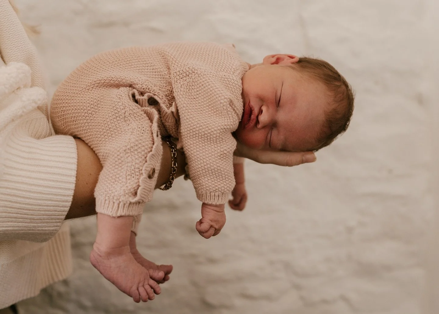 Capturing one-week-old Olive and her wonderful big sister, Margot 🤍