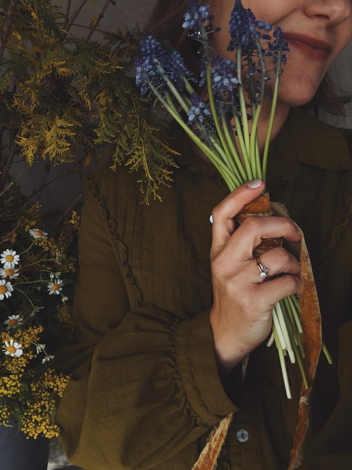 🦁🐑

March goodness : picking up old things, seeking color, enjoying warmth (trading blankets for sunshine please and thank you)

March brings new beginnings!! 
Podcasting @thepatchworknarrative 
Whipping out the old needles 
Idk why I tried matcha 