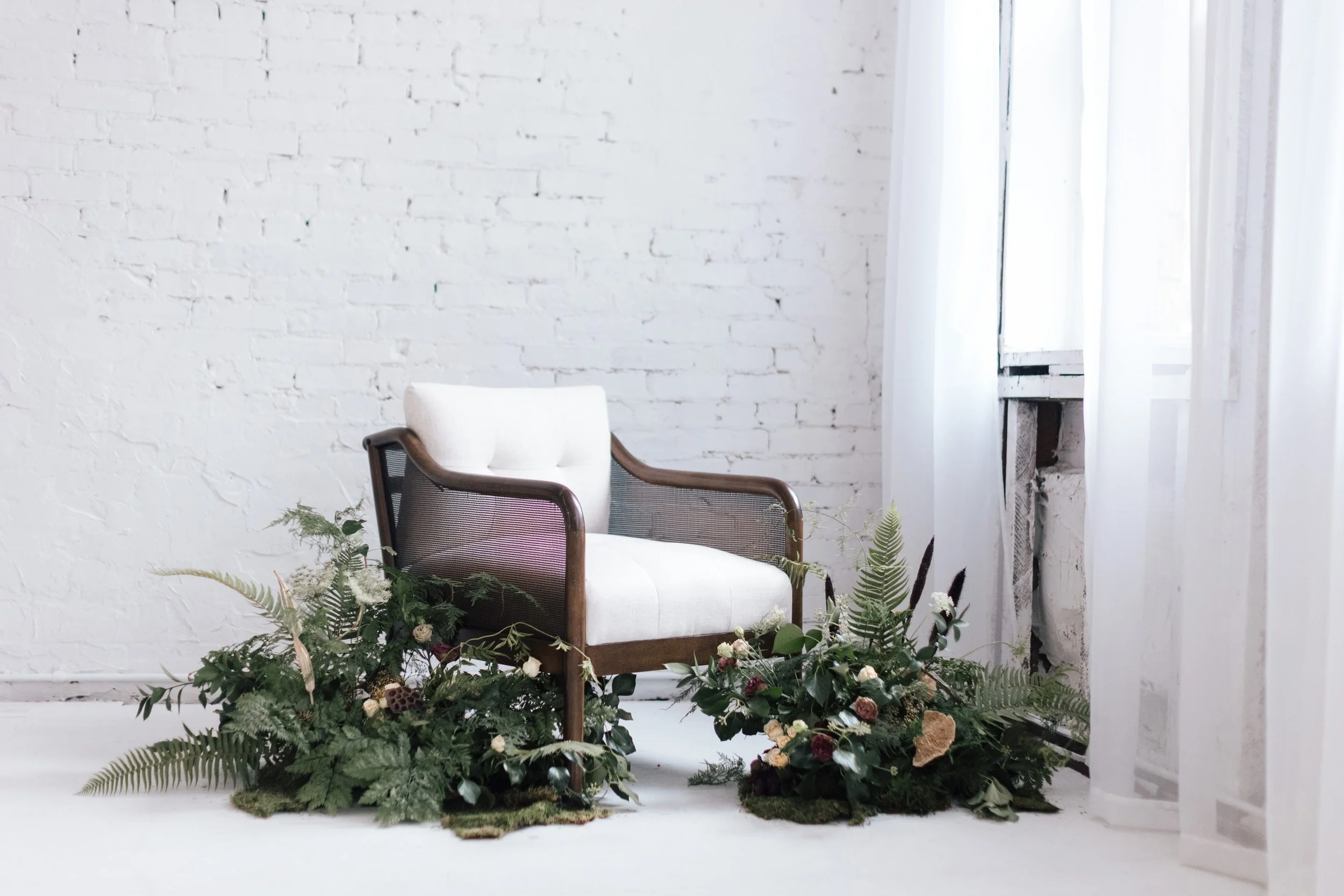 Brand floral strategy and bioliphic floral design, photo by Linnea Marie Photography