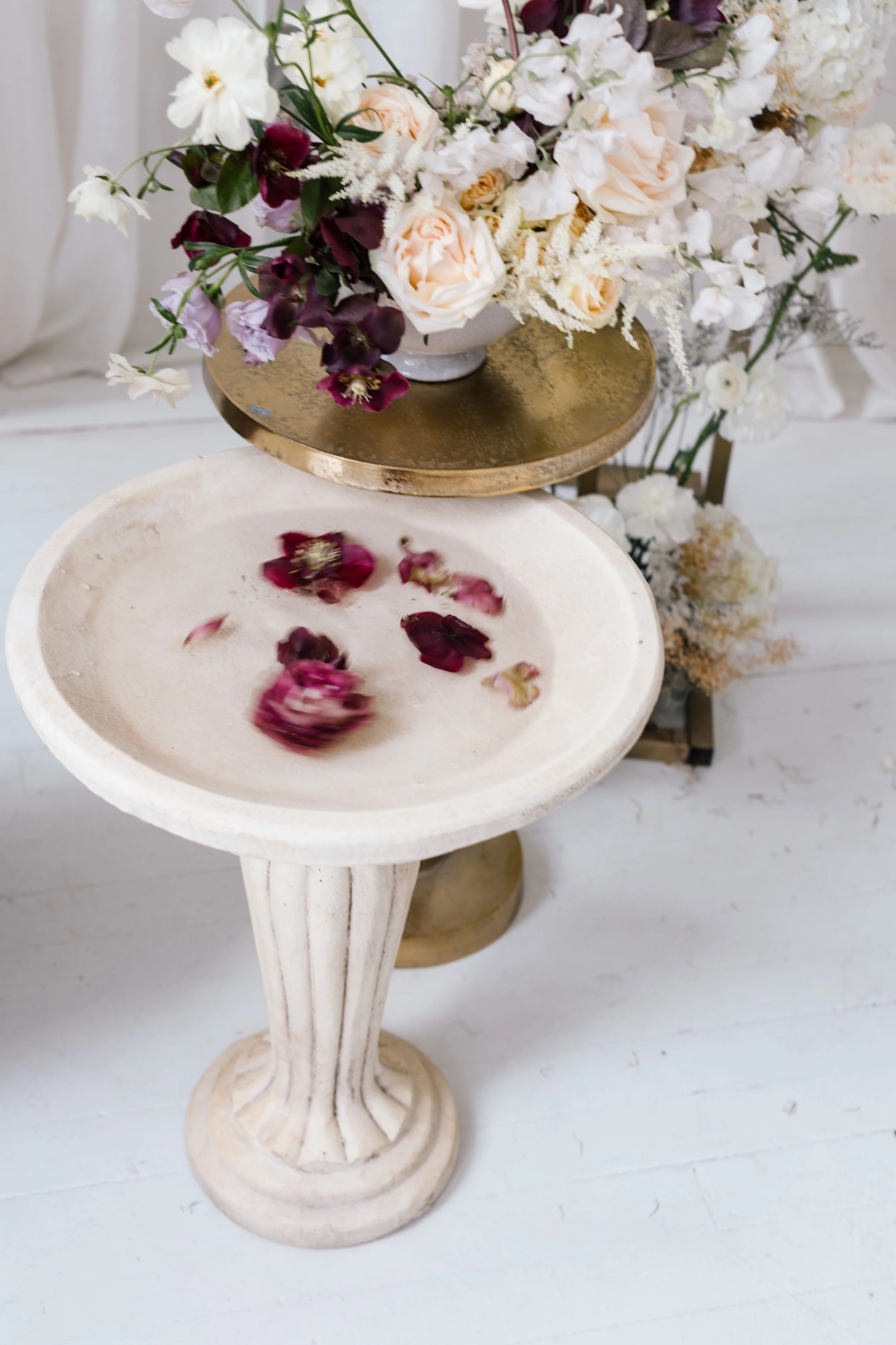 Image of an interior floral arrangement for brand floral strategy. Photo by Linnea Marie Photography