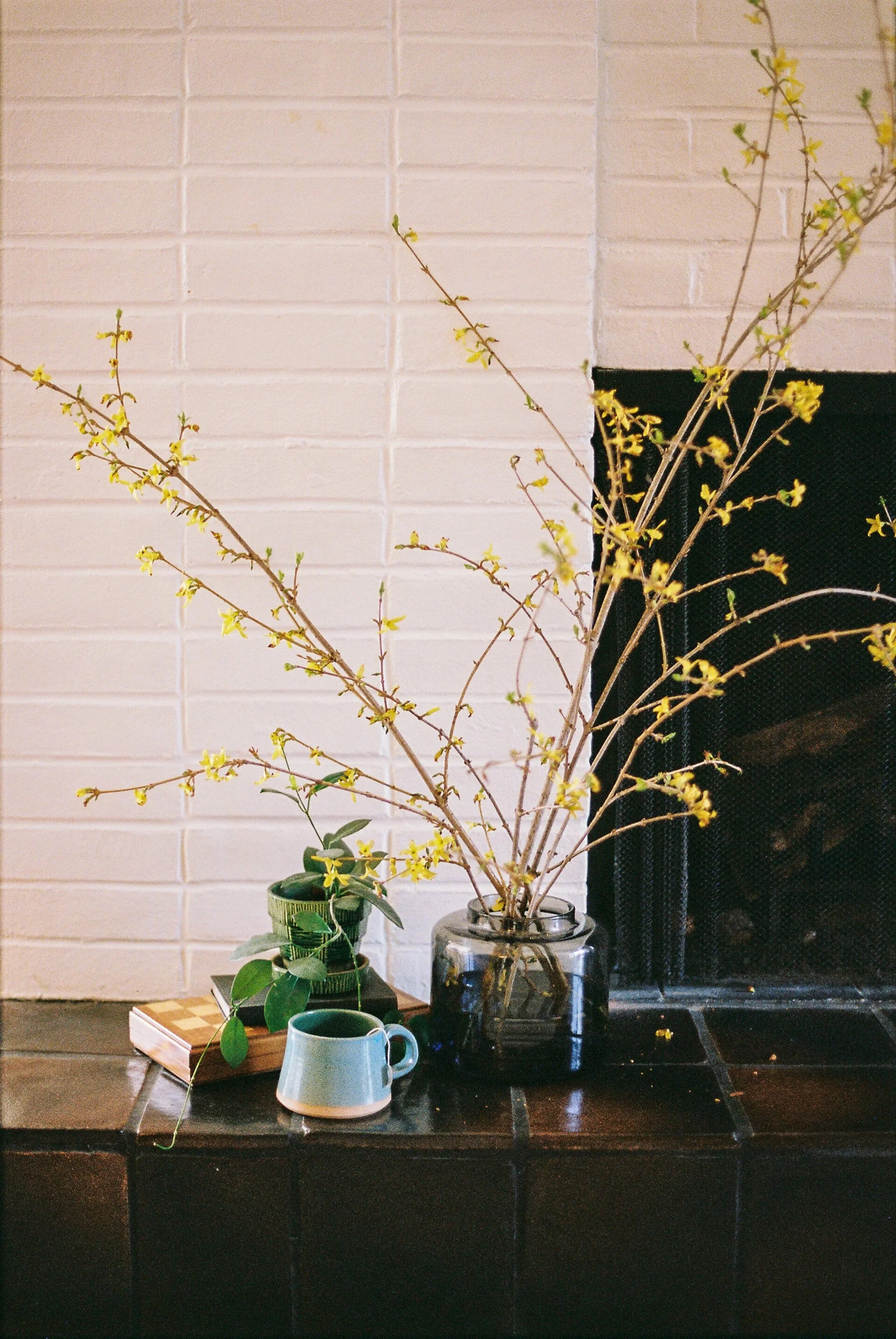 Interior floral styling, photo by Katie Armbrecht