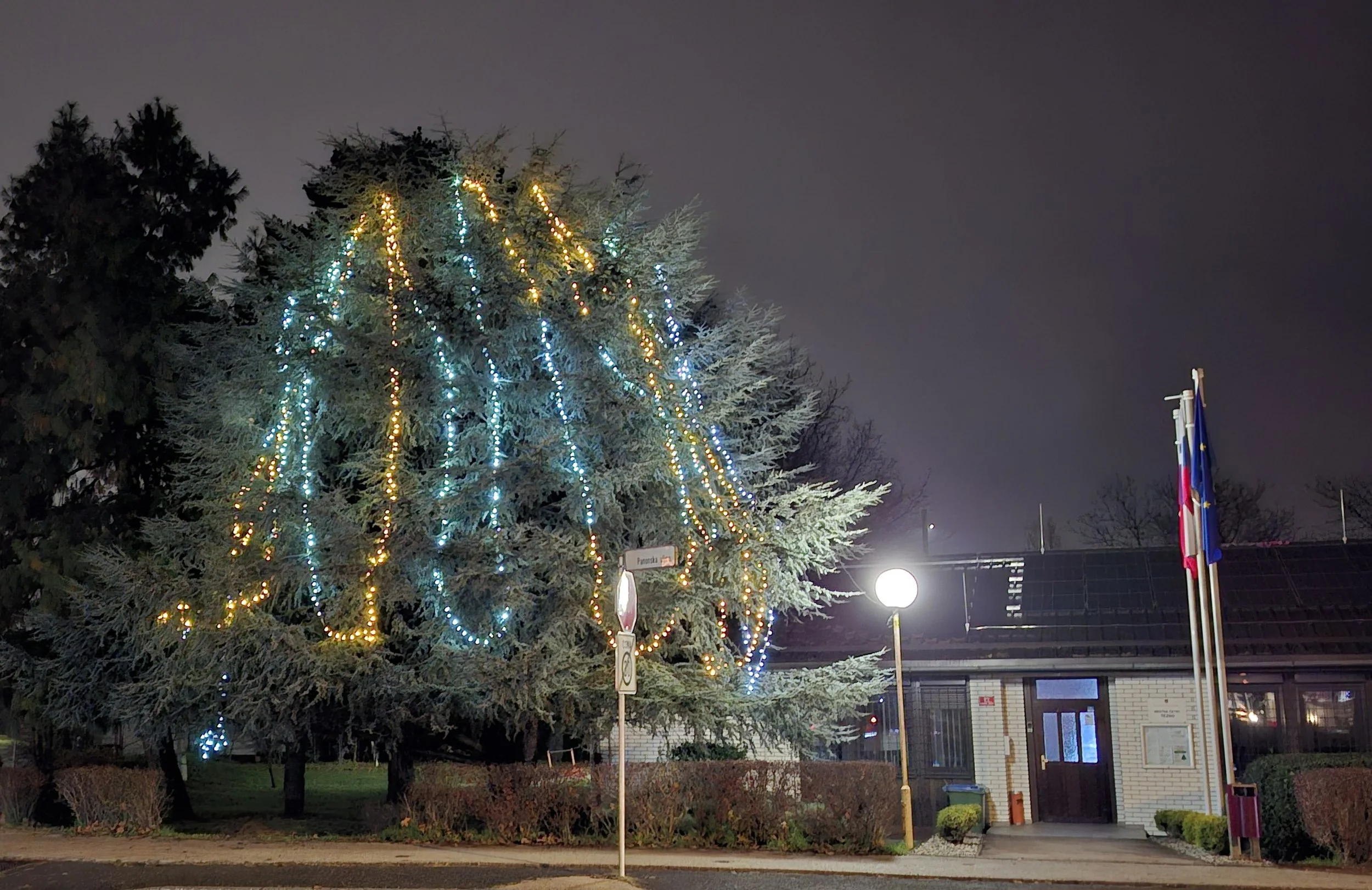 VESELI DECEMBER NA TEZNU