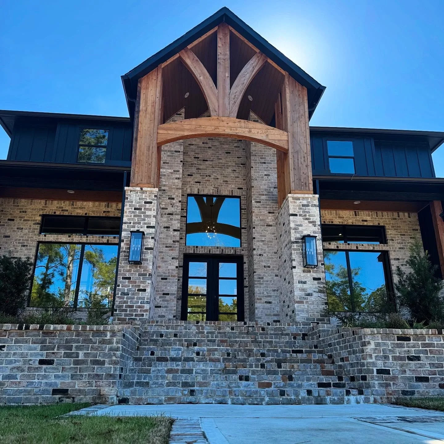 Beautiful custom home ✔️

.
.
.
#brick #stucco #brickjob #stuccojob masonry #block #brick #stucco #stone #work #construction #safety #brickbench #firepit #fireplace #outdoorkitchen #outdoorgrill #outdoorisland #brickhouse #stonehouse #block #brickcol