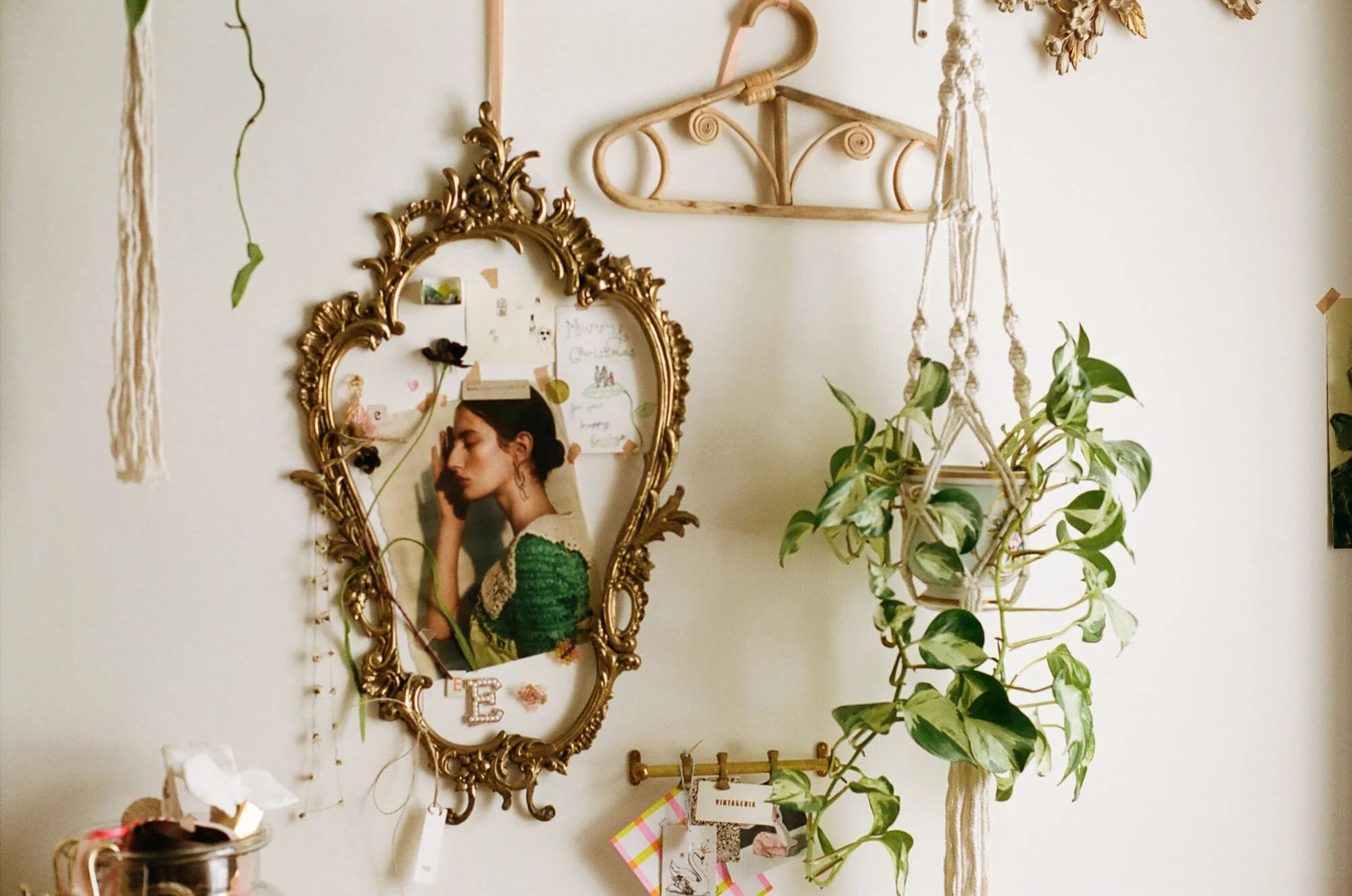 Picture-frame-bamboo-hanger-macrame-hanger