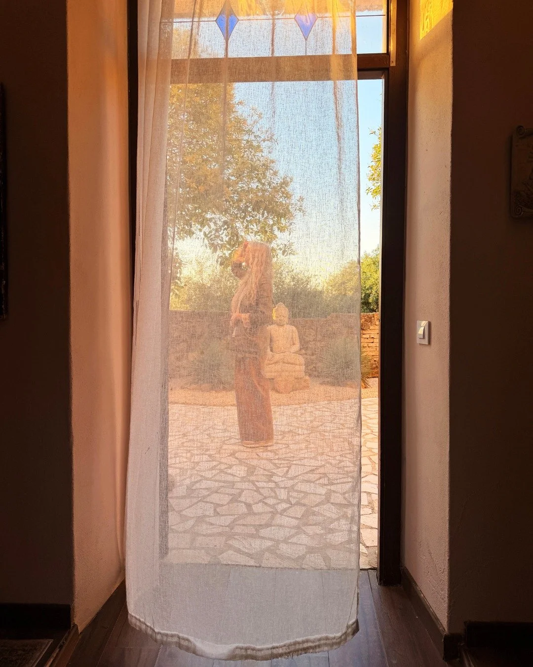 Golden hours in Andalusia ✨

Captured by my dear friend @helenmarsden_photographer during the beautiful retreat she conceived and held through her flourishing wellness space @yoga_breathworks.

✨ Andalusian countryside, endless views, yoga overlookin