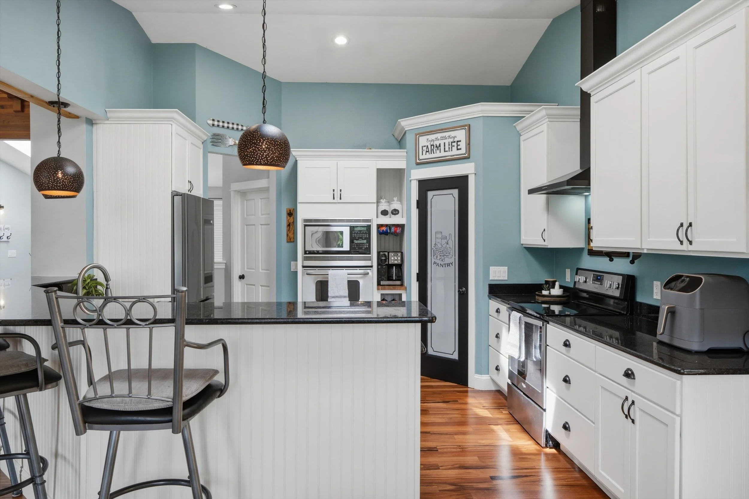 29-6317CrescentBeachRD-09199.jpg