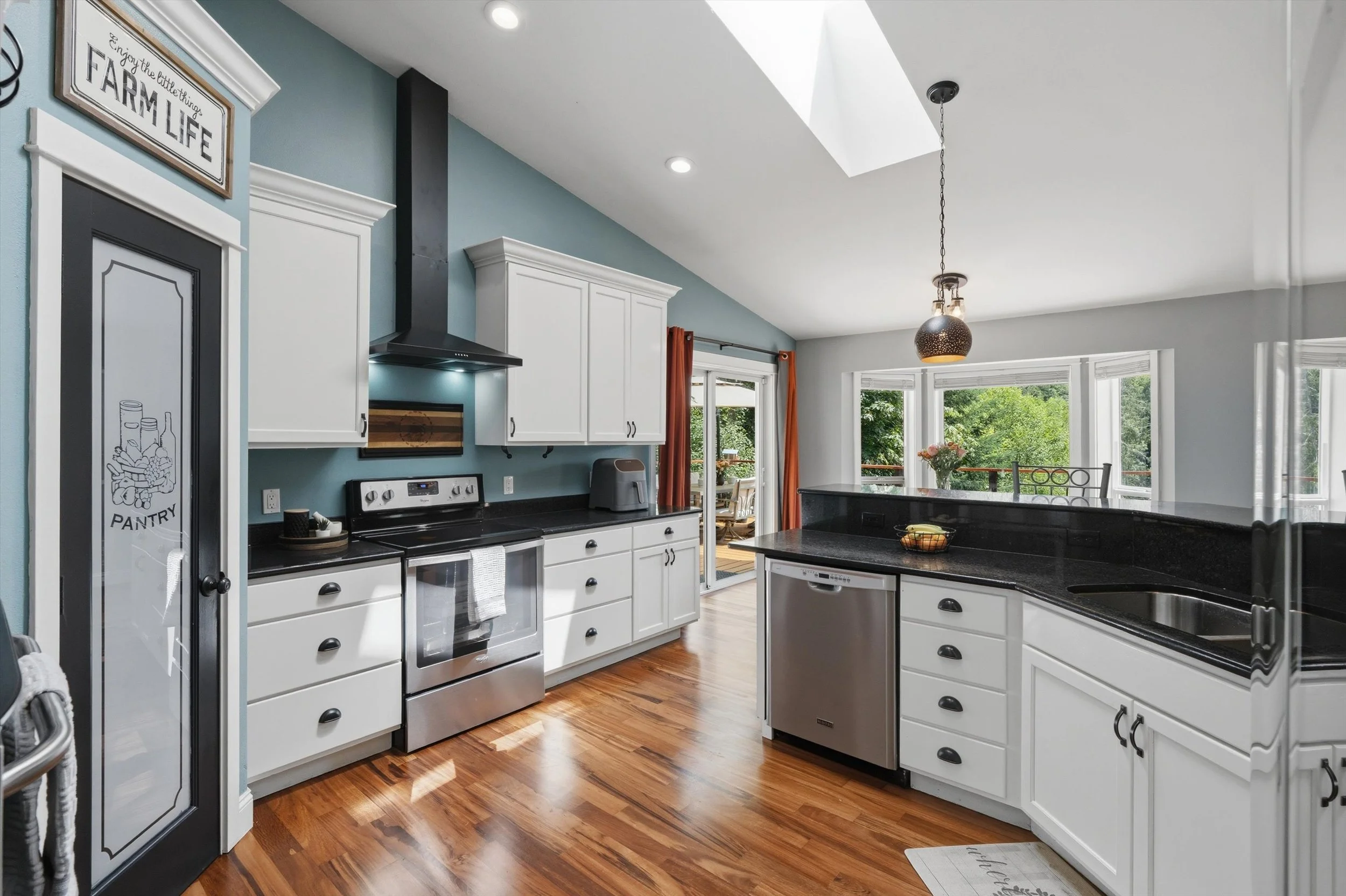 31-6317CrescentBeachRD-09244.jpg