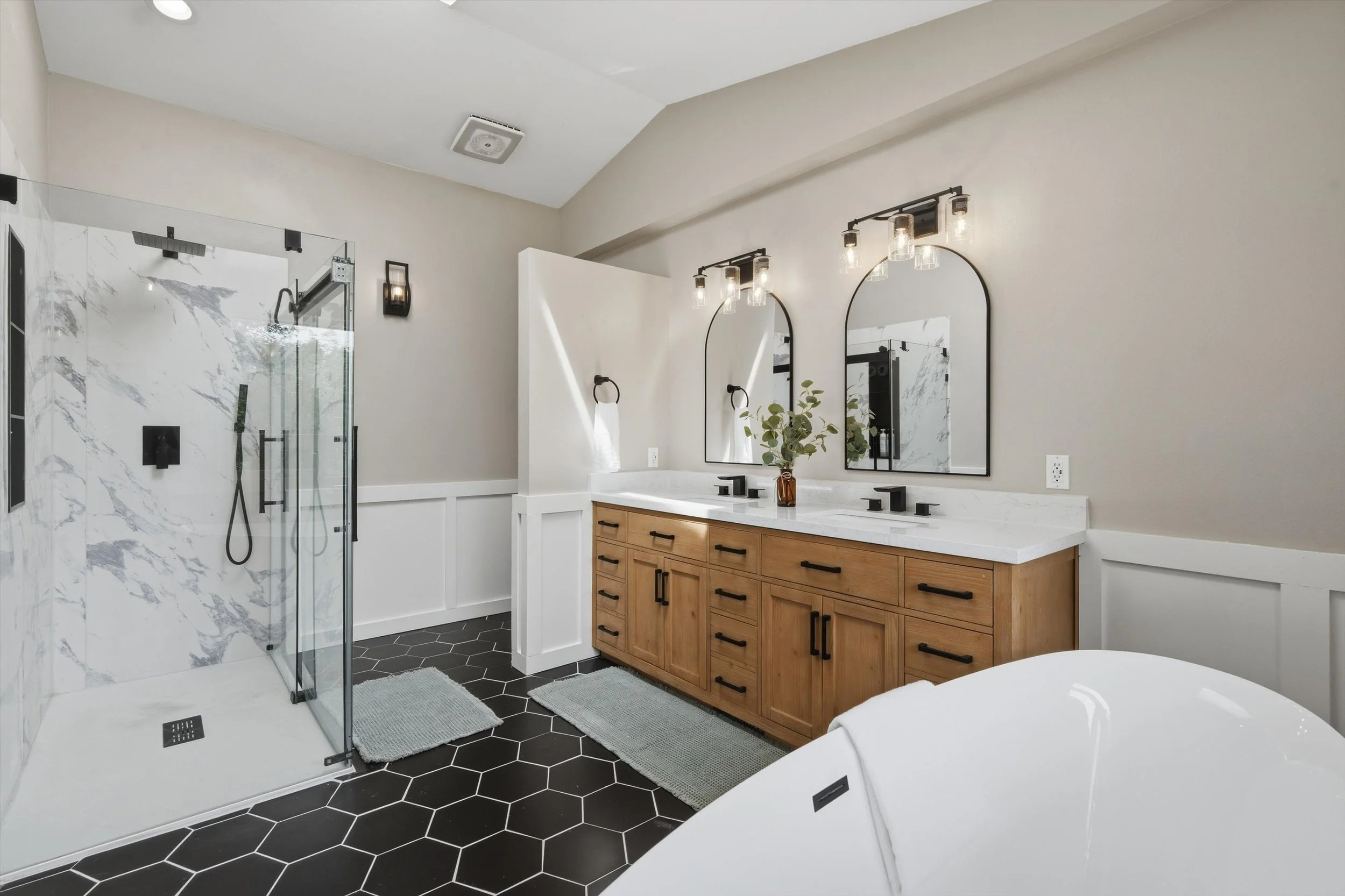 46-6317CrescentBeachRD-09340.jpg