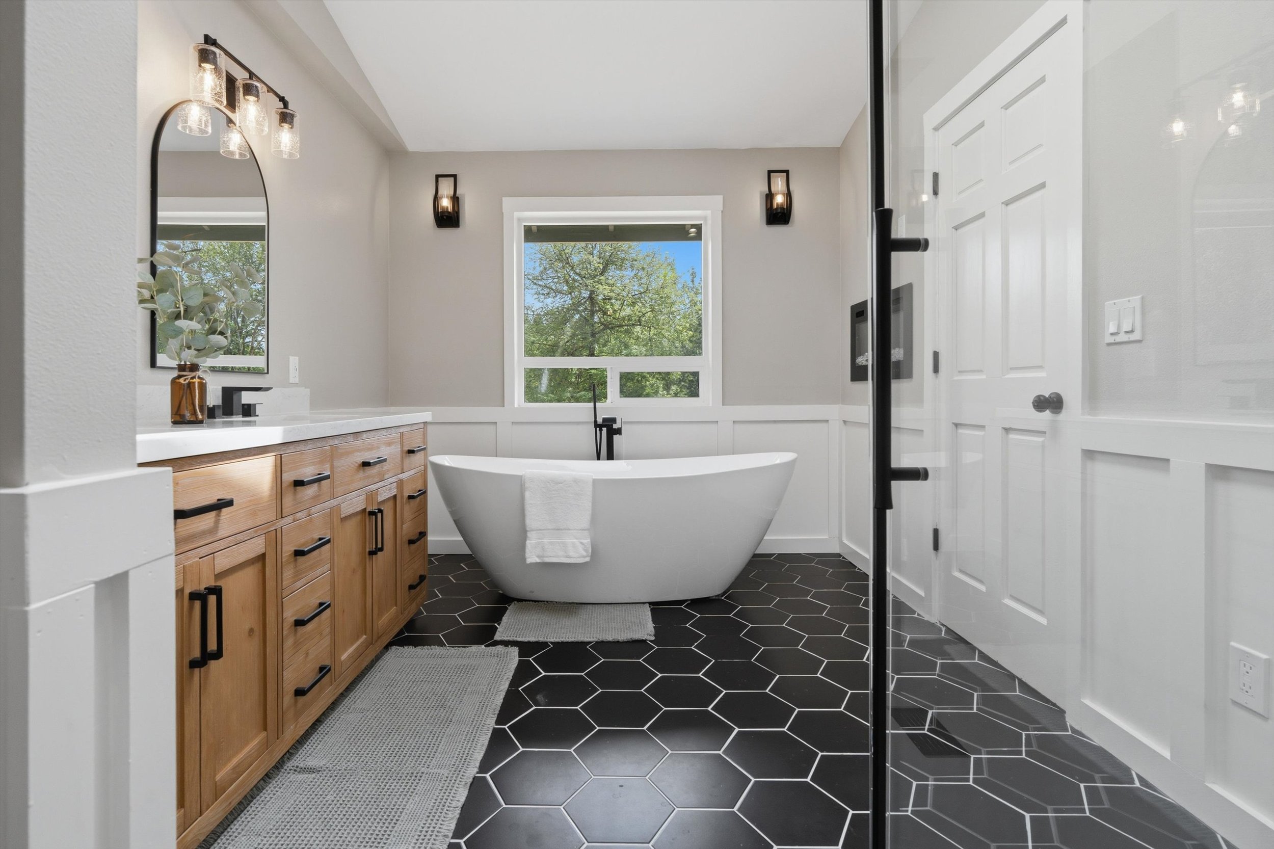 47-6317CrescentBeachRD-09322.jpg
