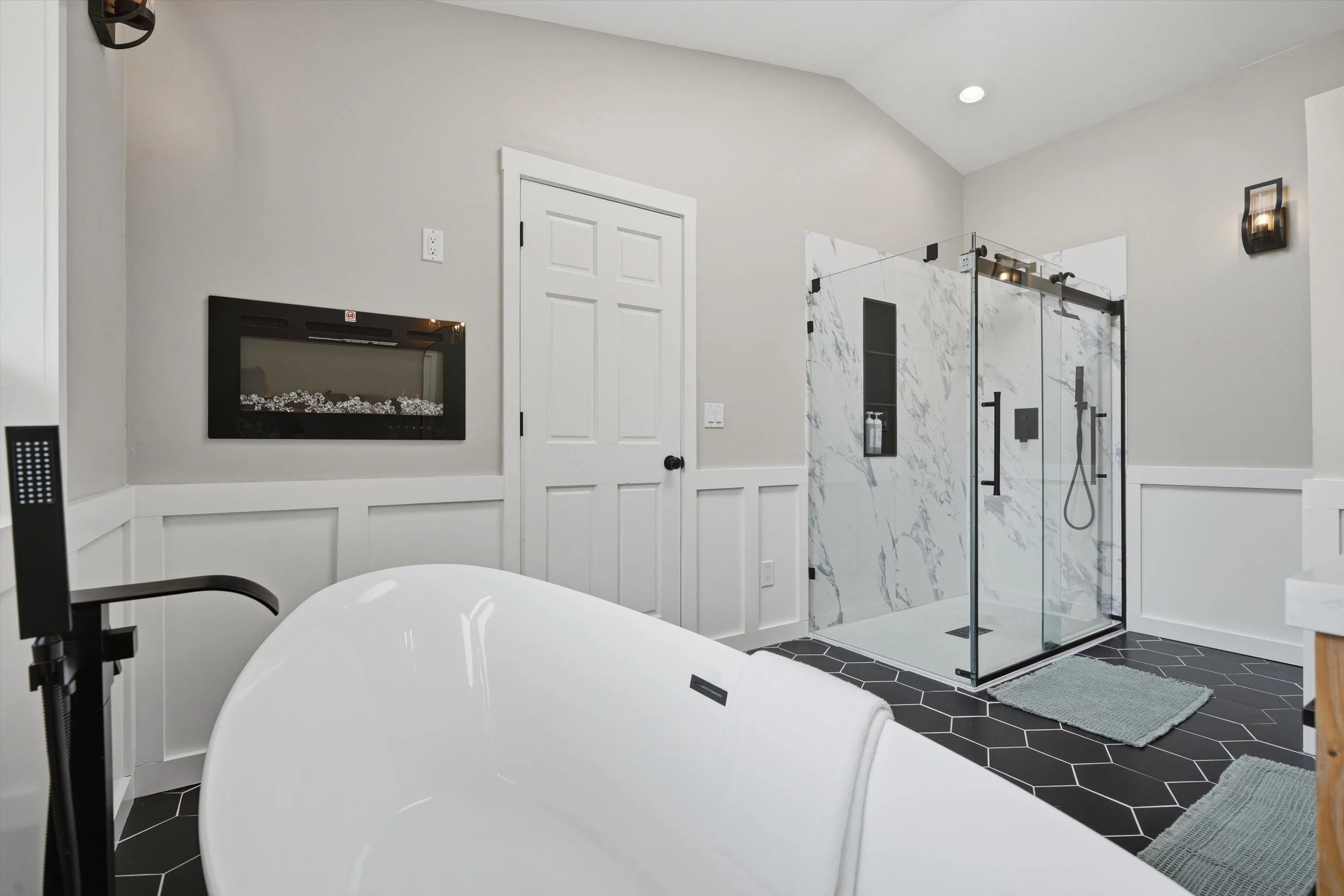 48-6317CrescentBeachRD-09352.jpg