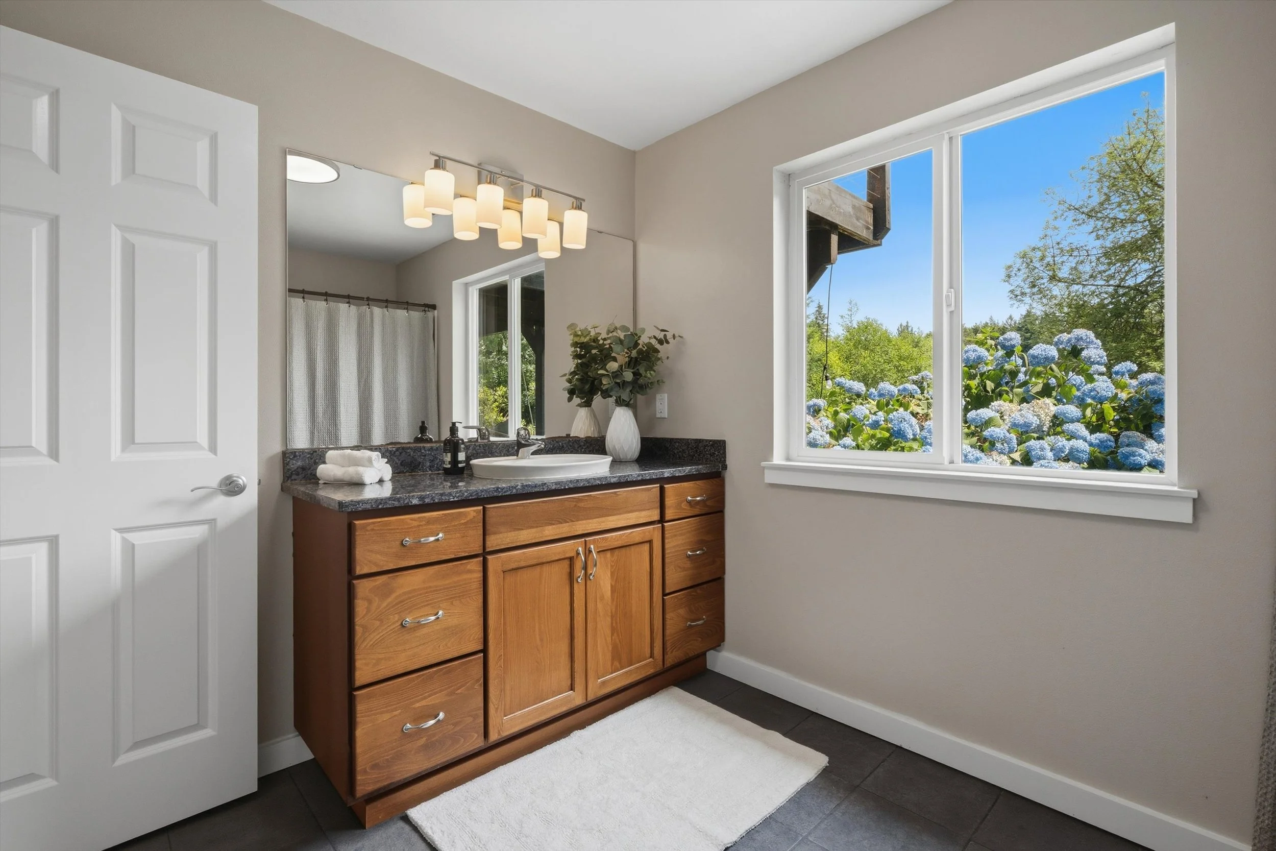 58-6317CrescentBeachRD-09412.jpg