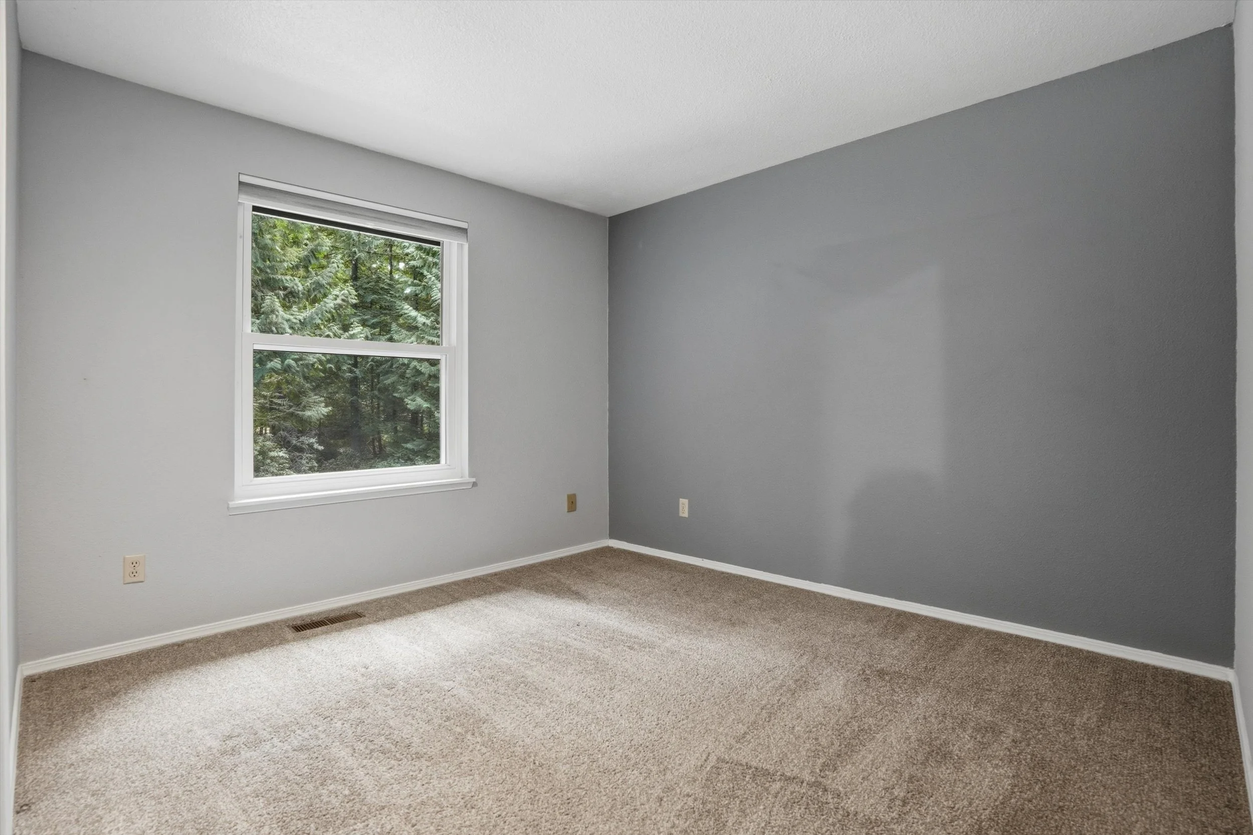 33-21121LittleRudeAve-01636.jpg