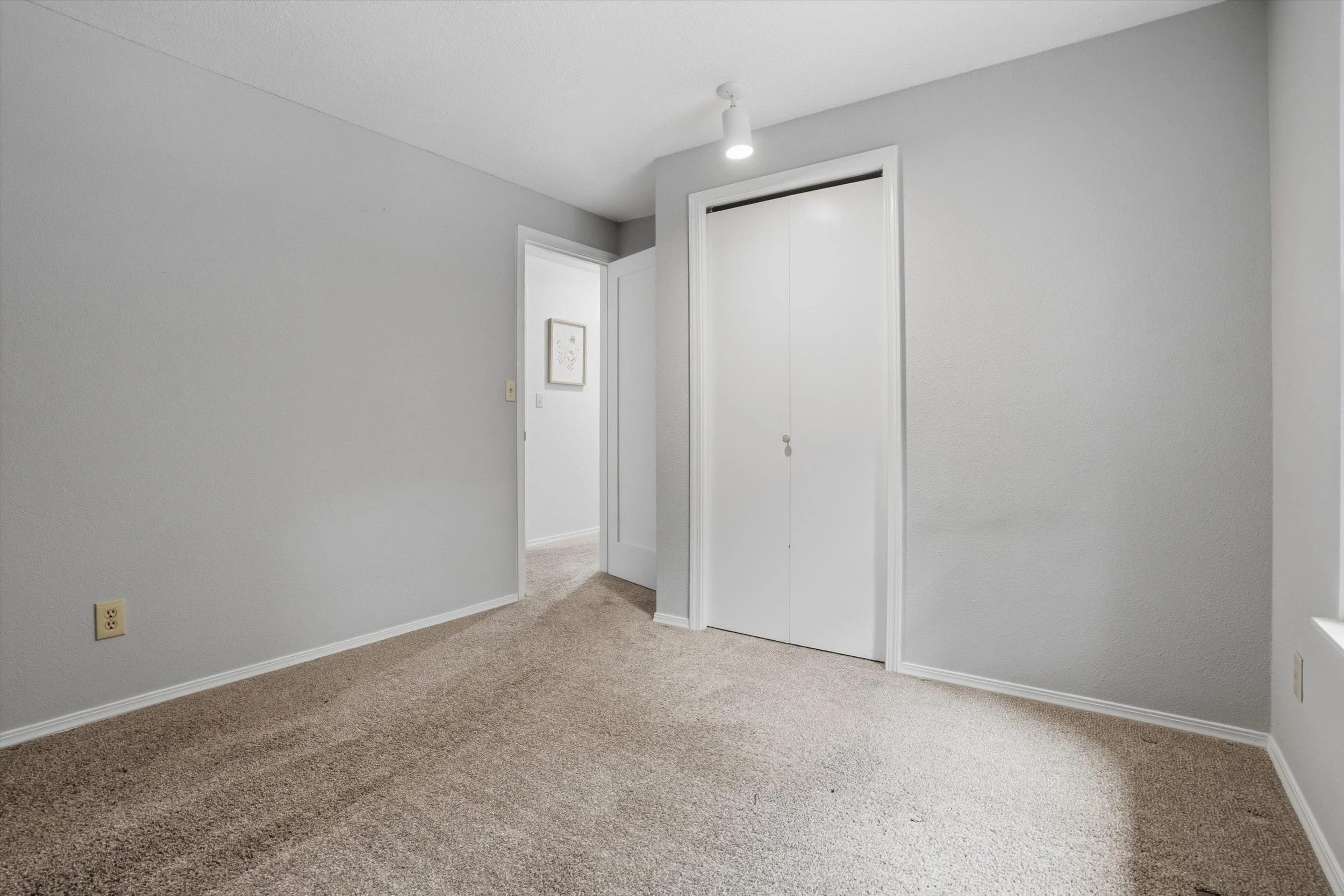 34-21121LittleRudeAve-01642.jpg