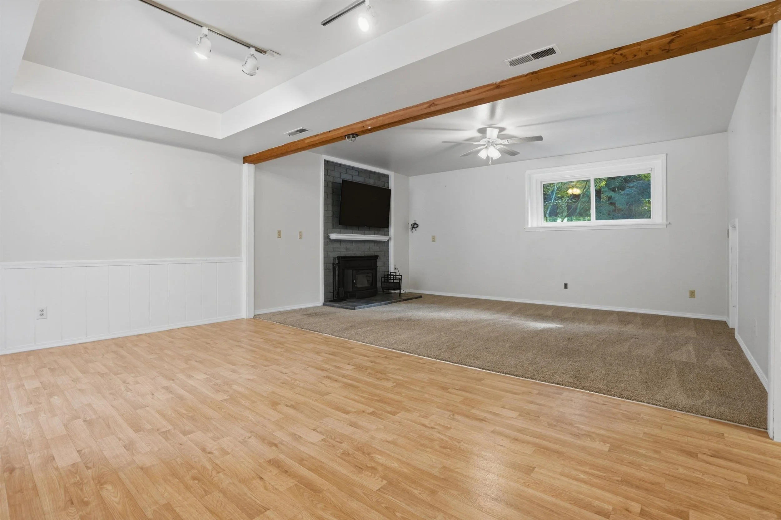 42-21121LittleRudeAve-01690.jpg