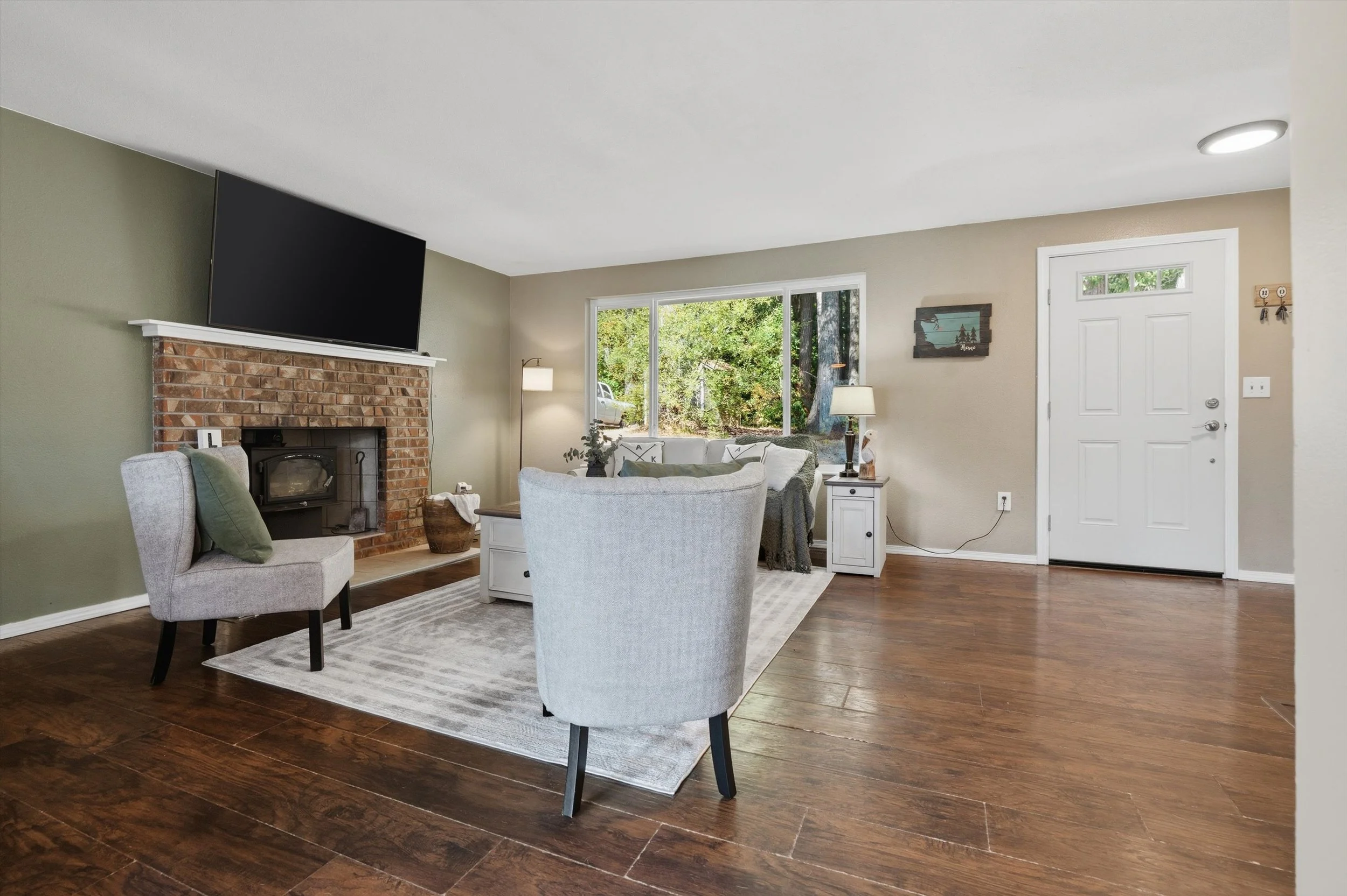07-14320EnglewoodDrive--9.jpg