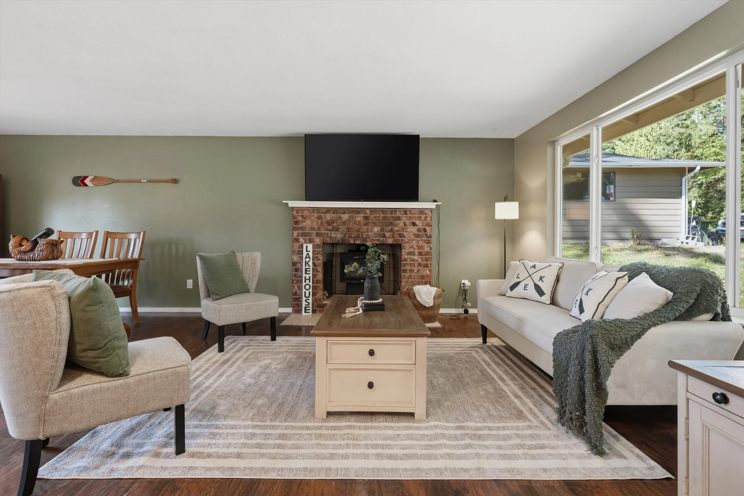 09-14320EnglewoodDrive--7.jpg