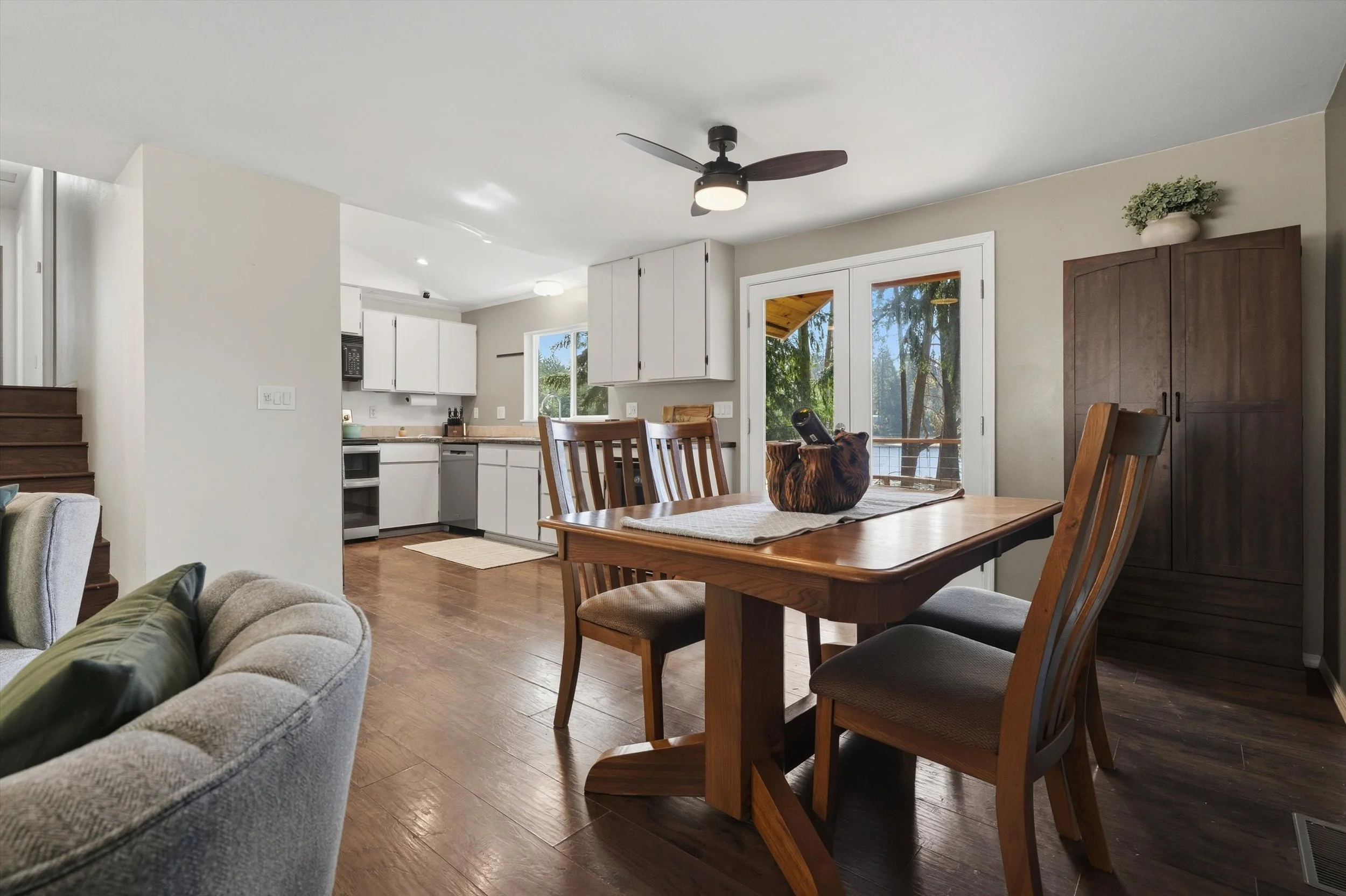 14-14320EnglewoodDrive-03553.jpg
