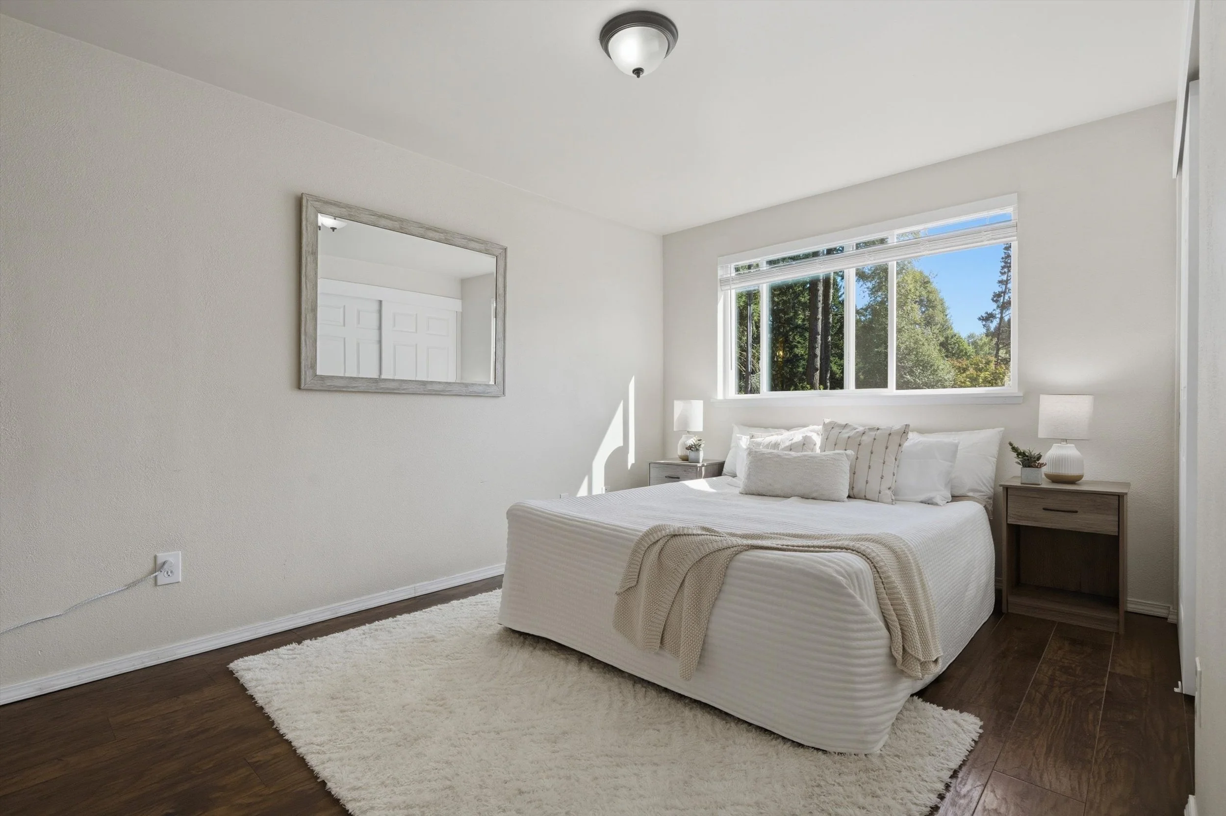 26-14320EnglewoodDrive-03400.jpg