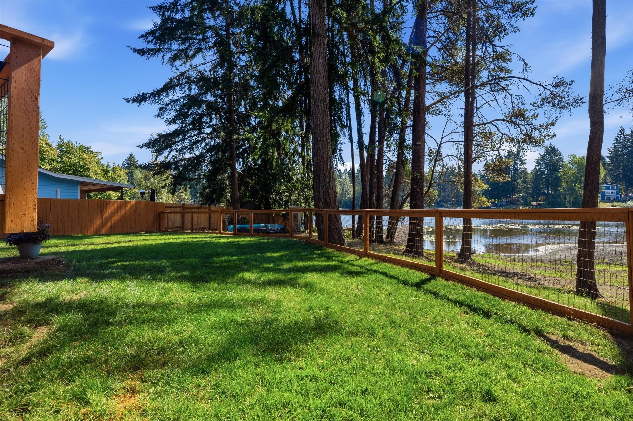 42-14320EnglewoodDrive-03637.jpg