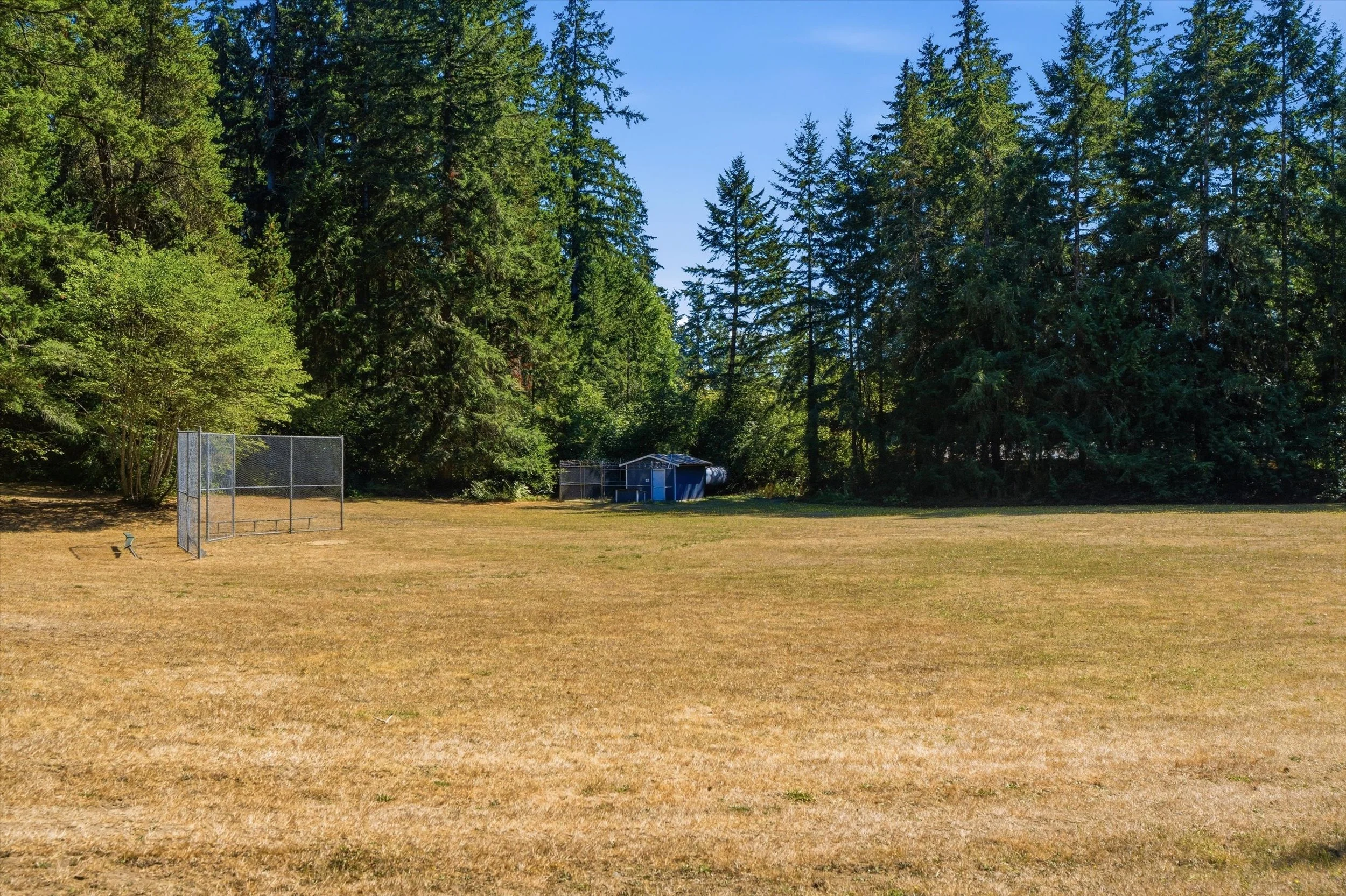 53-14320EnglewoodDrive-03721.jpg