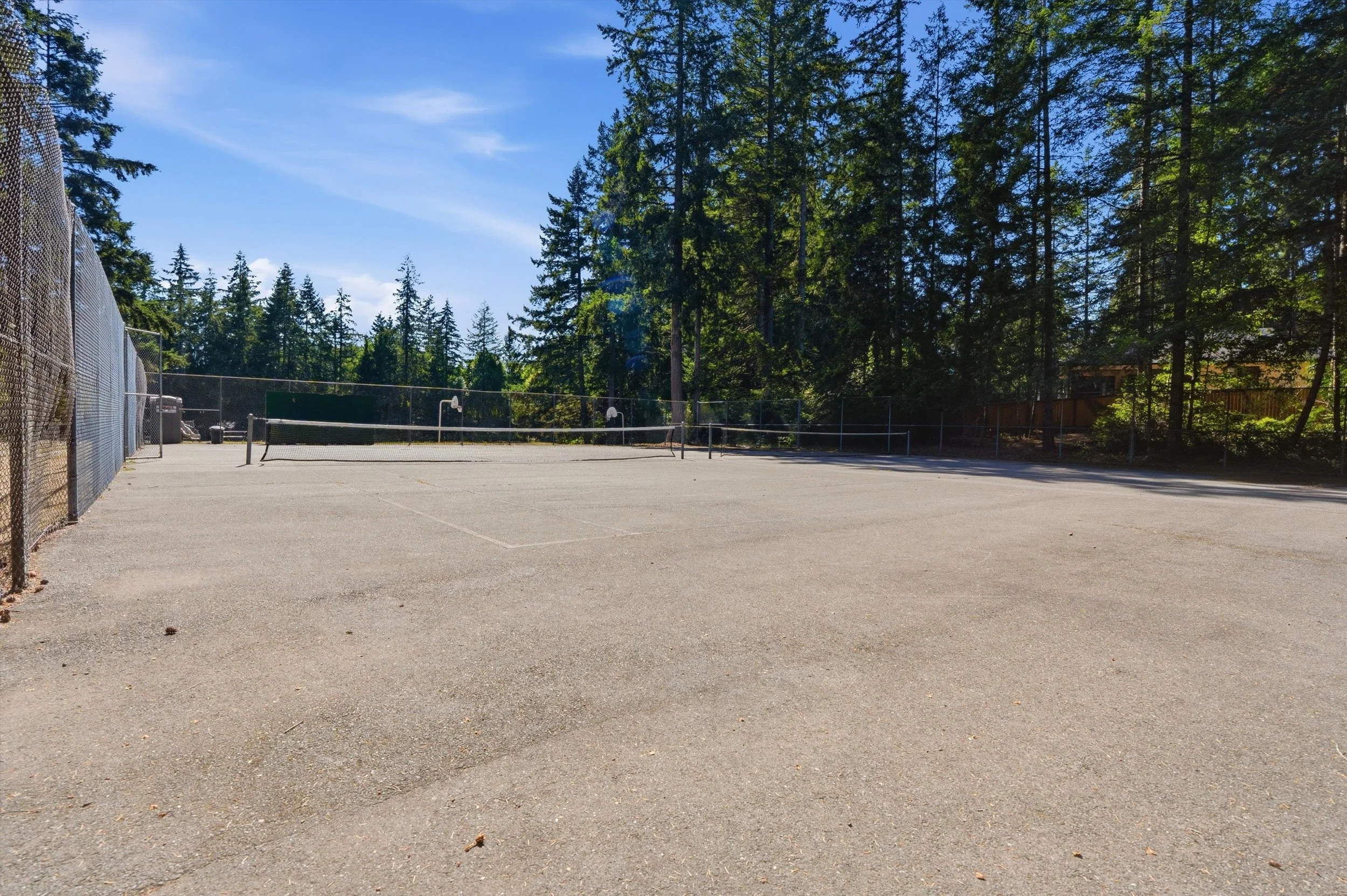 54-14320EnglewoodDrive-03730.jpg