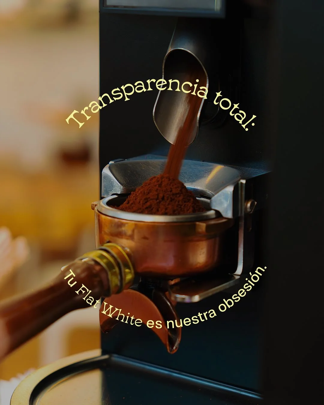 ¡Nuestros Flat Whites son de otro nivel!
Aquí en Fuego & Café, no dejamos nada al azar. Sabemos que tu Flat White es una de tus bebidas favoritas, ¡y nos salen espectaculares! De hecho, son muy elogiados por su sabor y t