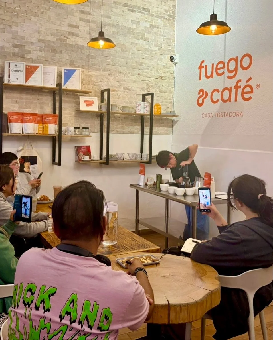 Martes de Aeropress 101. 🌪️

Tuvimos casa llena en nuestra primera Masterclass con Thania nuestra barista campeona de la CDMX. Gracias a los que se lanzaron a probar y preguntar.

Si te quedaste fuera, no te preocupes. Se vienen m&aacute;s talleres 