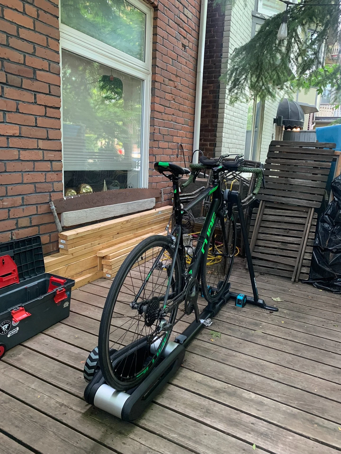 Summer Fits are in full swing! It’s such a treat to do Bike Fits outdoors, as long as the surface is level (±2 degrees) and the weather is less than 40 celsius 😅.