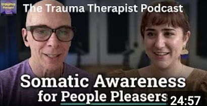 Somatic Awareness &amp; Unpacking People-Pleasing: Sara Lichstein on The Trauma Therapist Podcast
