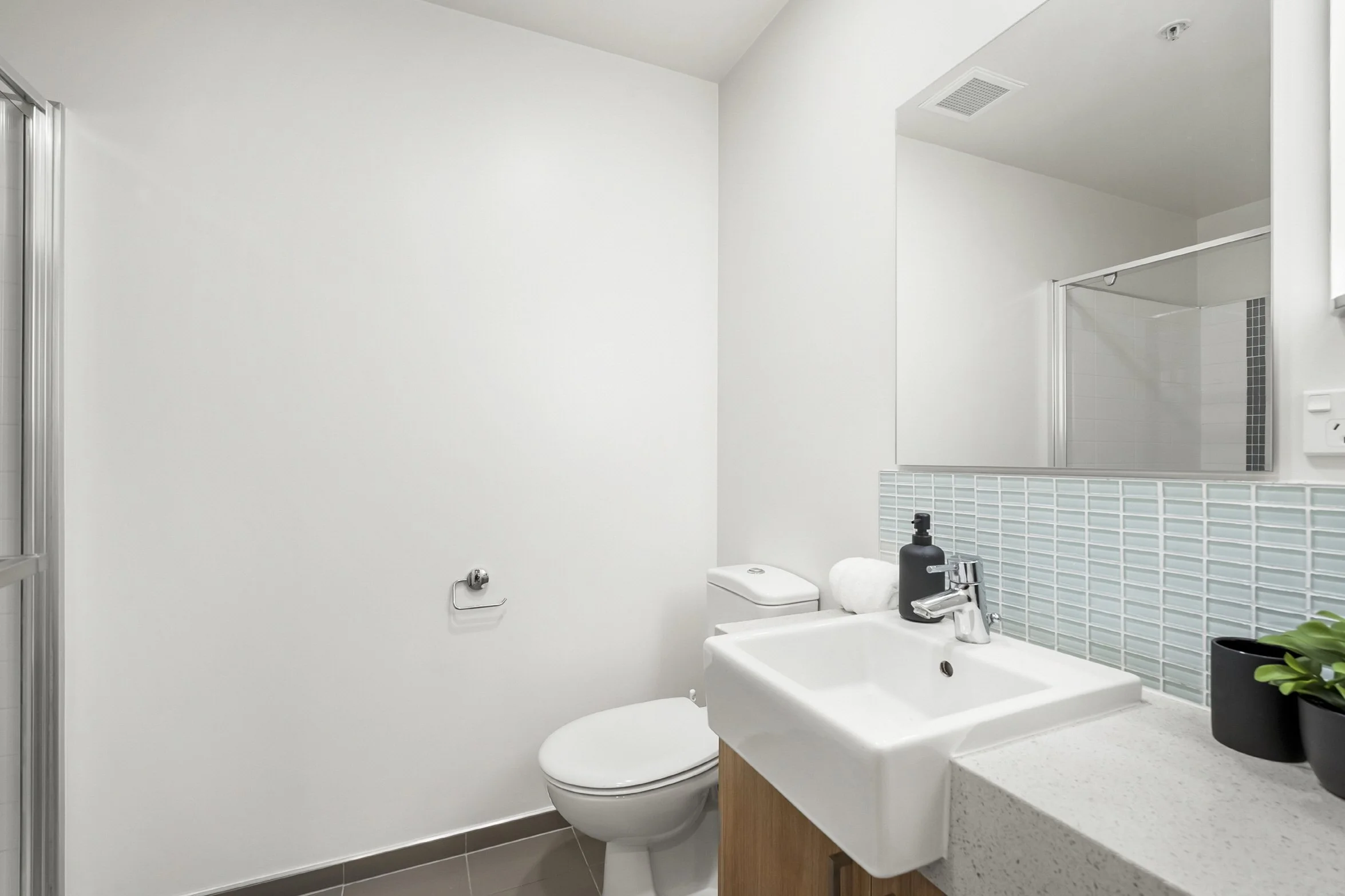 Unit 127-4 Wagener Pl-18-Low res.jpg