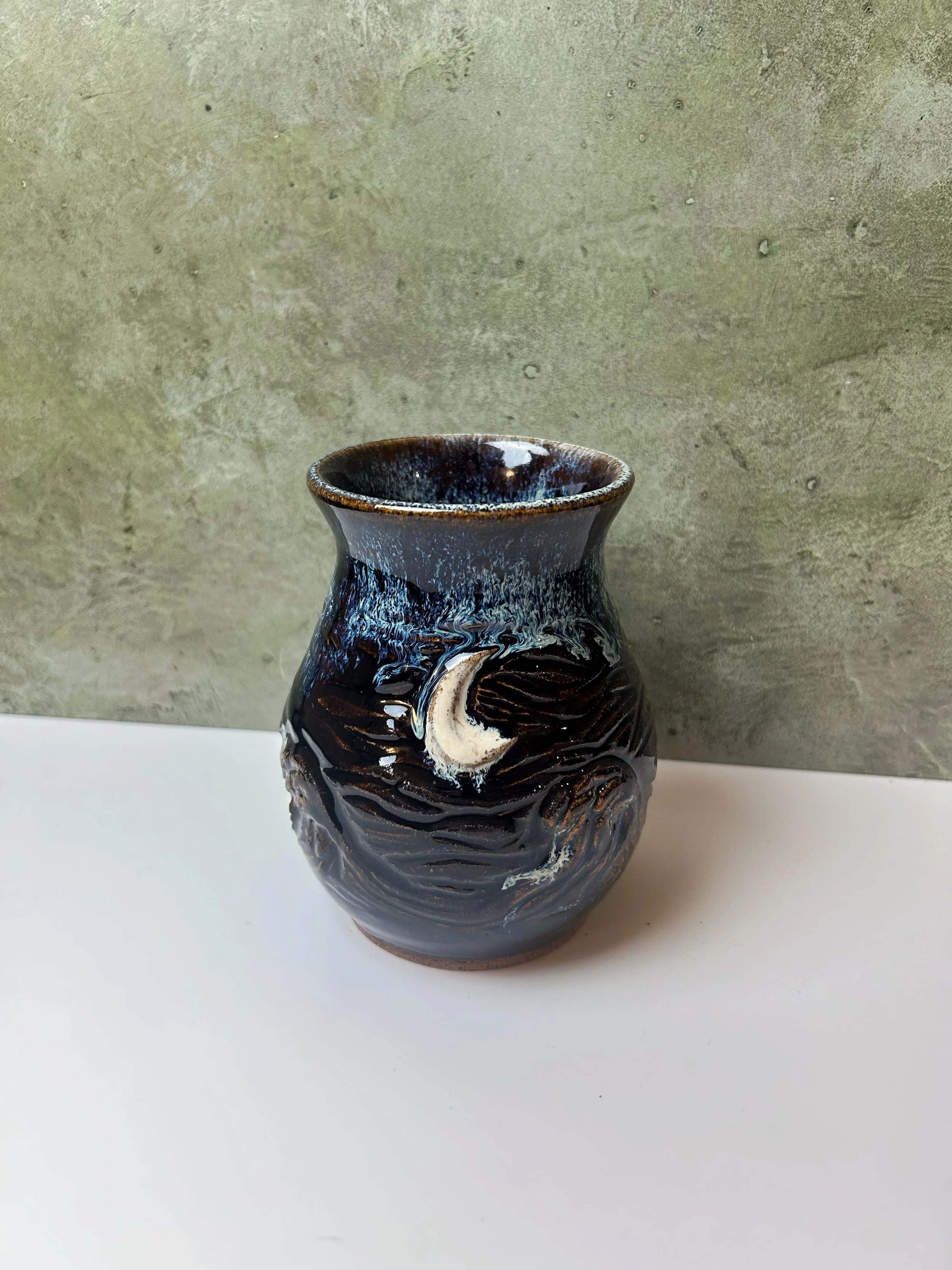Carved Midnight Moon Wave Vase