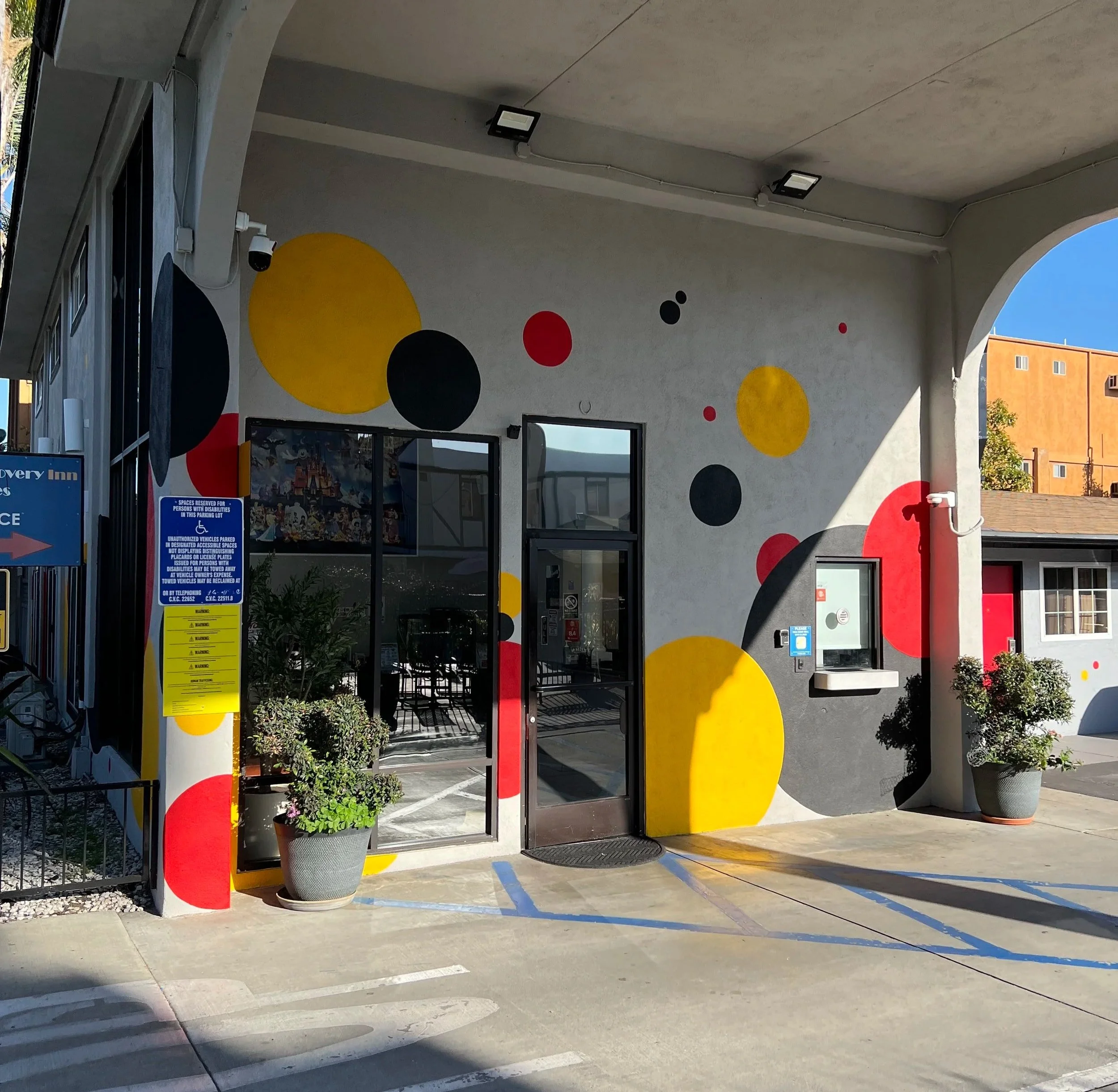 Anaheim Discovery Inn & Suites - 2026