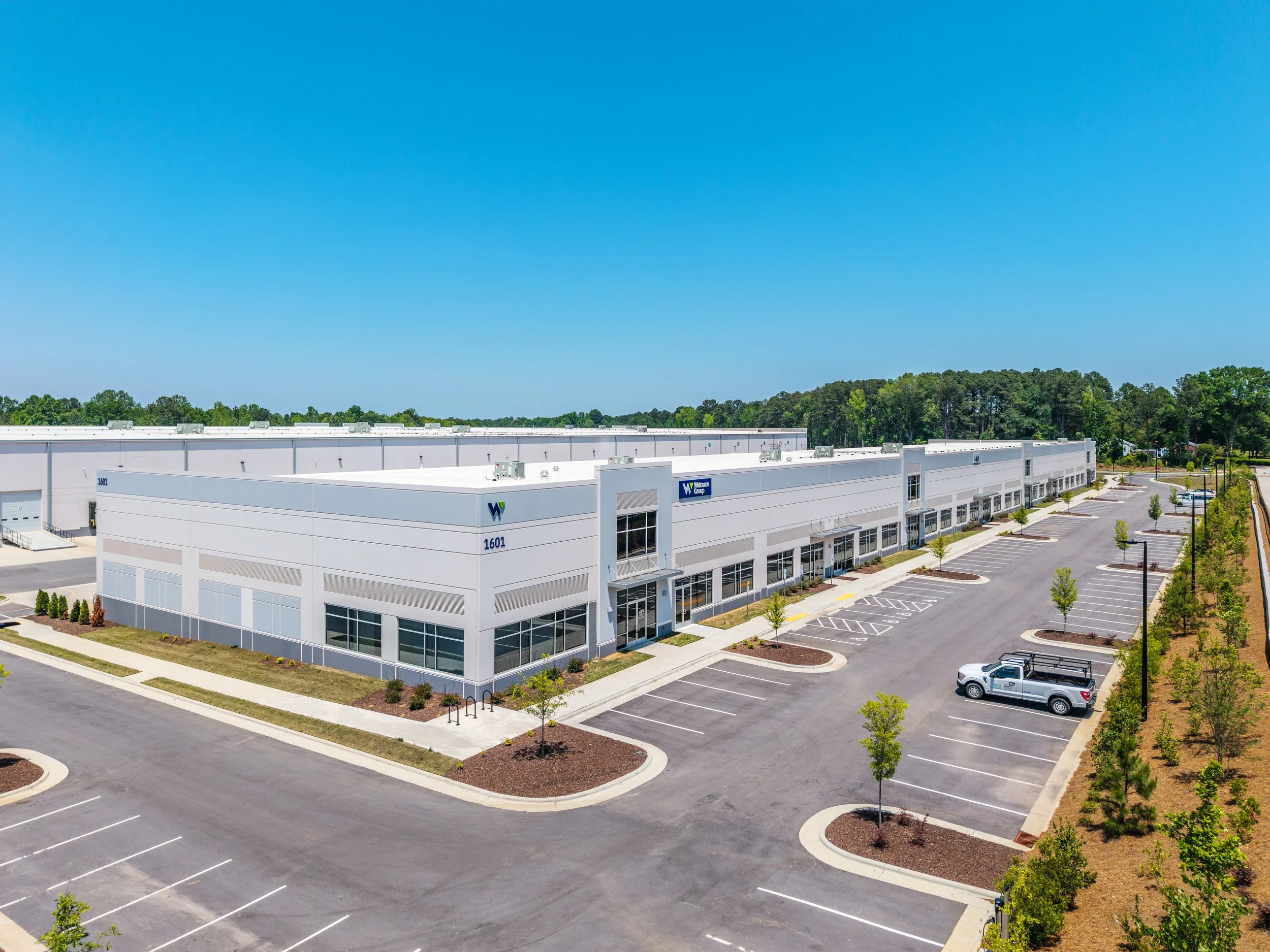1601-hamlin-e-drn9574.jpg