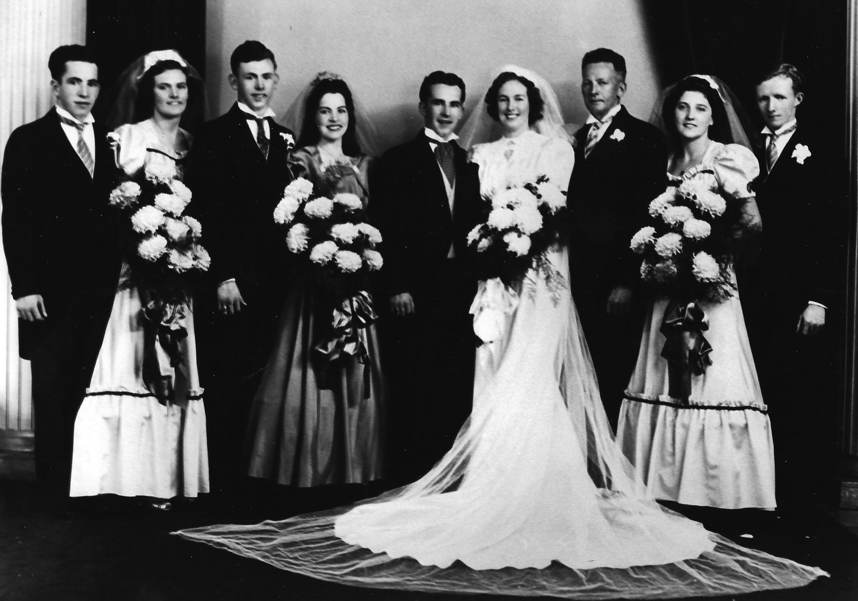 September 30, 1939 - Philadelphia, PA
John O'Kane & Mary Haseltine Hammond Wedding