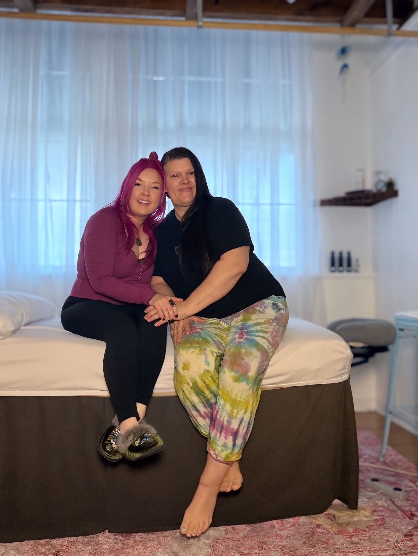 Congratulations sweet Lucy on wrapping up a two day private class in Ashi-Thai!! 👣&hearts;️✨ You&rsquo;re an incredible source of inspiration, knowledge and one of the absolute best humans I&rsquo;ve ever had the privilege to know. 🥹🙏🏻 
#deepfeet