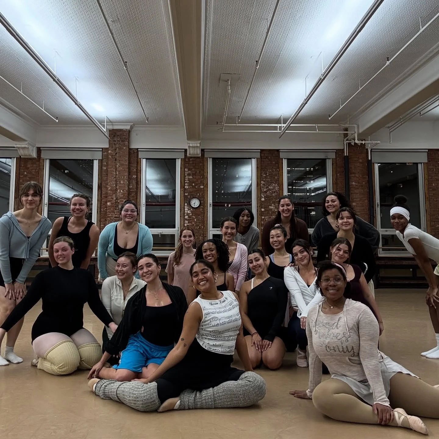 last class in october!! 🦢🩷 can&rsquo;t wait to start November classes next week! 🩰🩰🪽