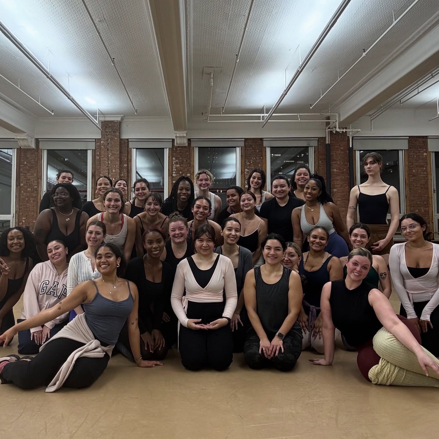 29 new ballerinas last night!! 🩰🦢✨ first @balletbyb November class was incredible!! 🎀