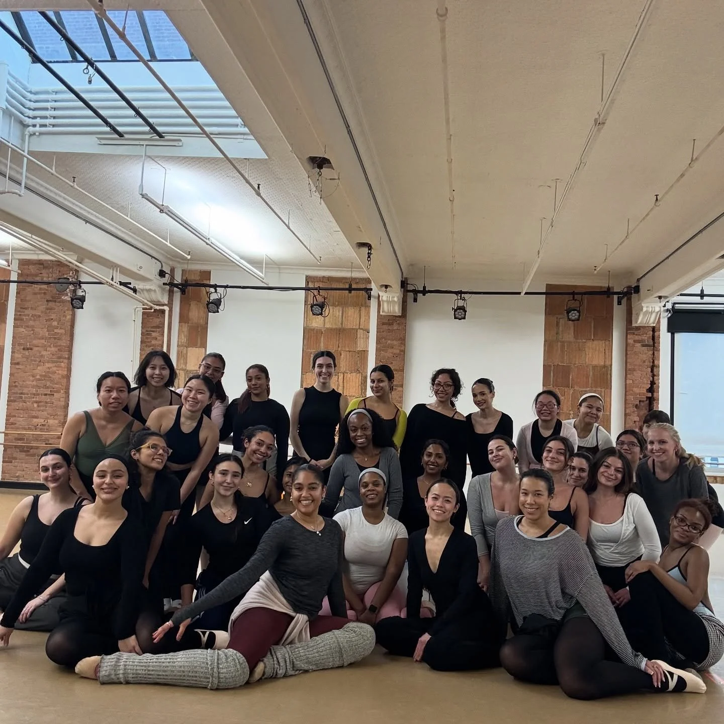 Saturday morning ballet!!! 🩰💕💕💕 #balletbyb