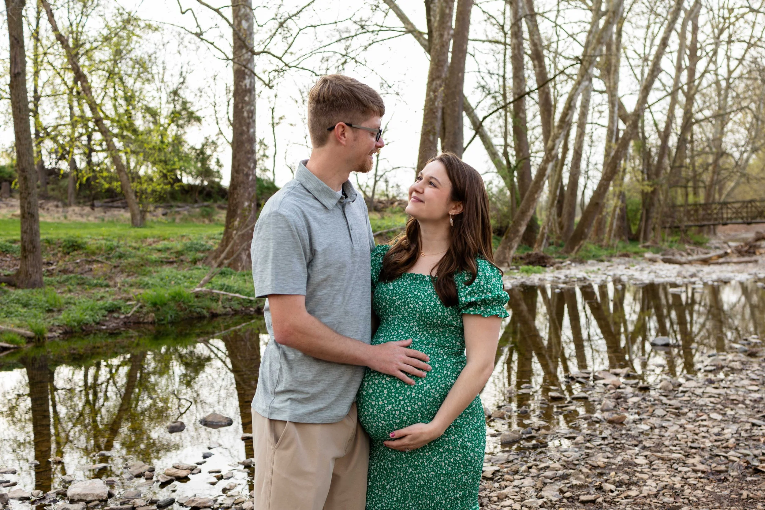 maternity photo taken by Jennifer Fulton Photography in Frenchtown, NJ