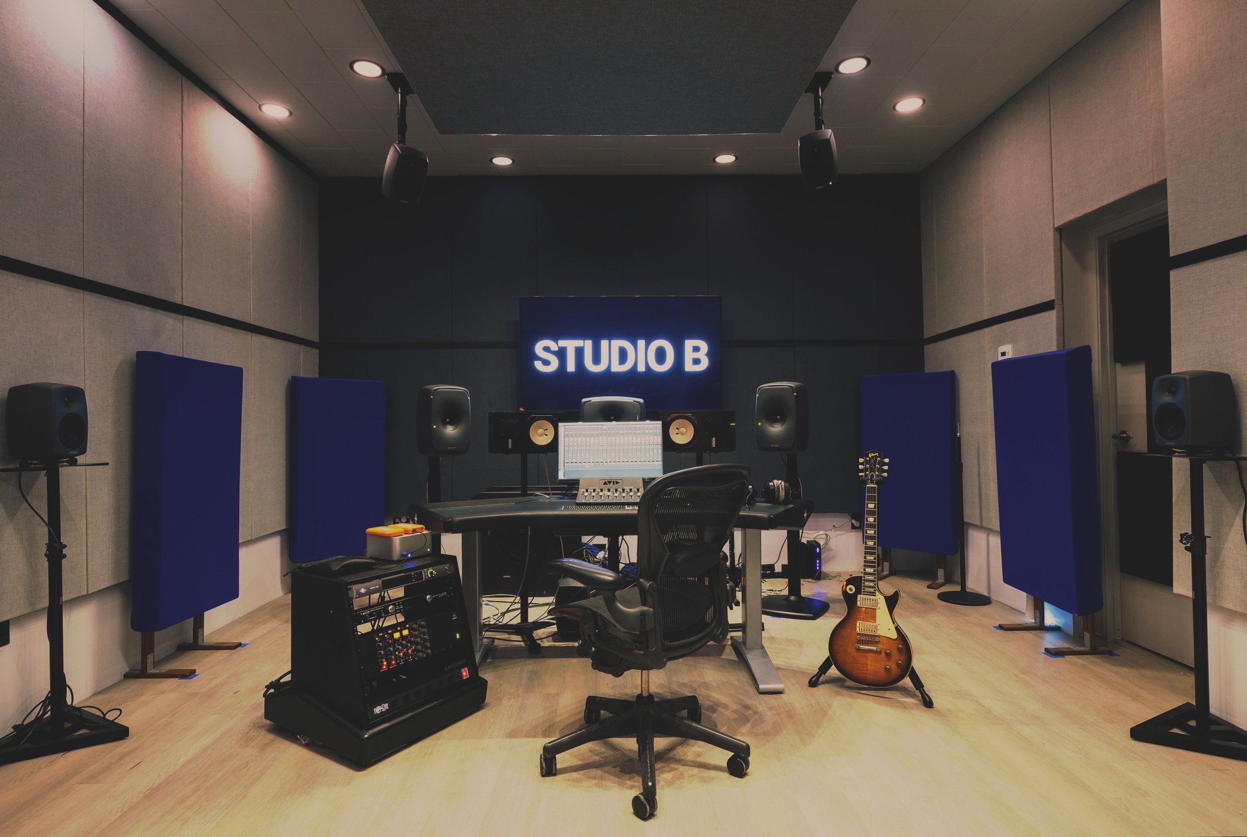 Studio/ba Studio B