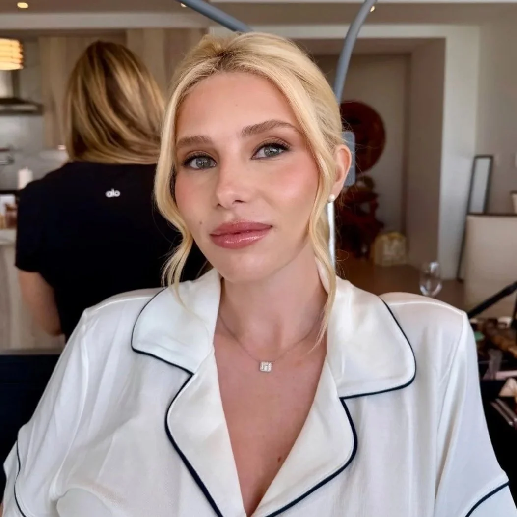 Virginia Diez is a Puerto Rico makeup artist known for refined, skin-first artistry that enhances a client’s natural features while maintaining a polished, elevated finish.