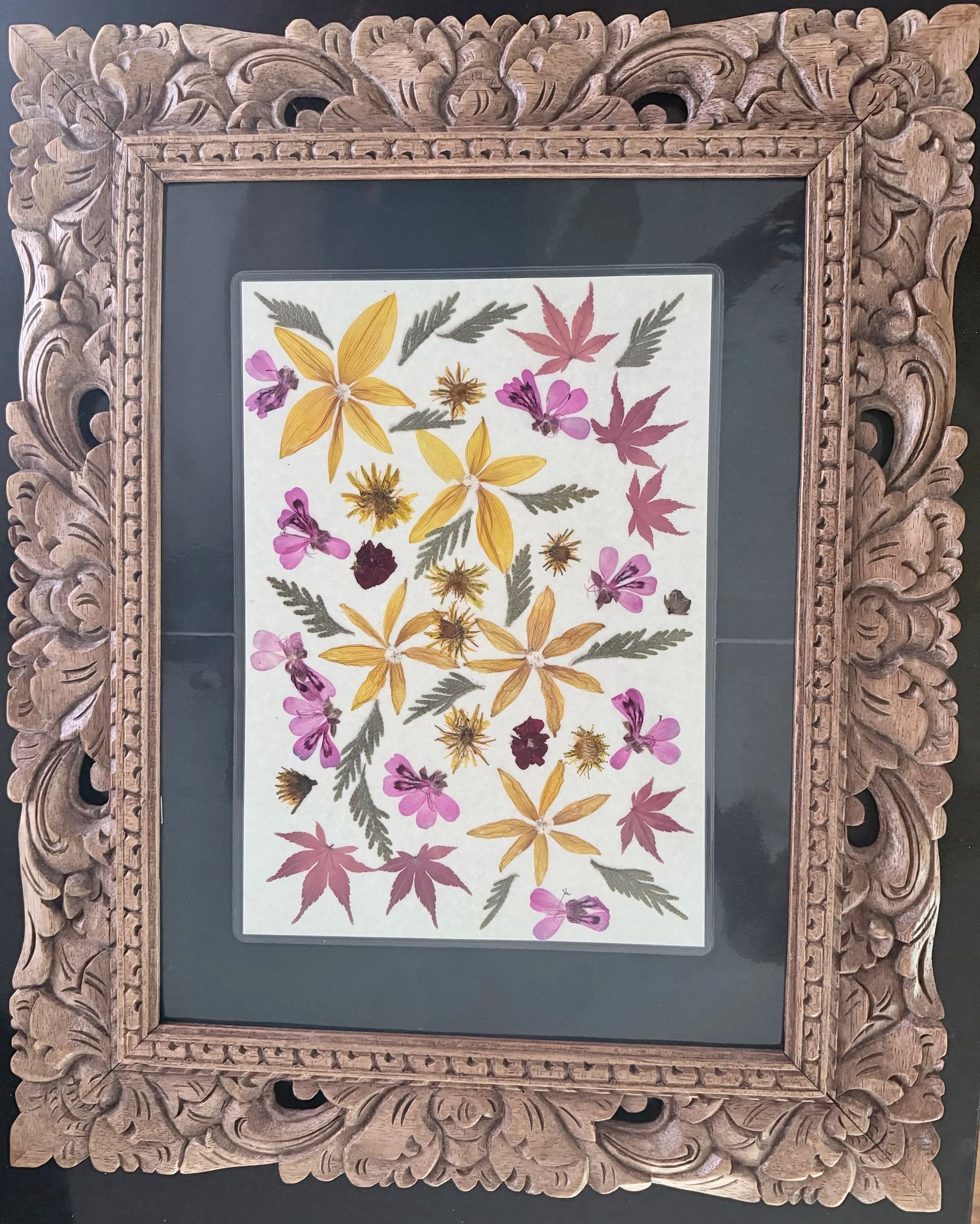 7%29+Artist+-+Dishni+Galkotuwe+Yasamana%2C+Title+-+Fragments+into+Flowers.jpg