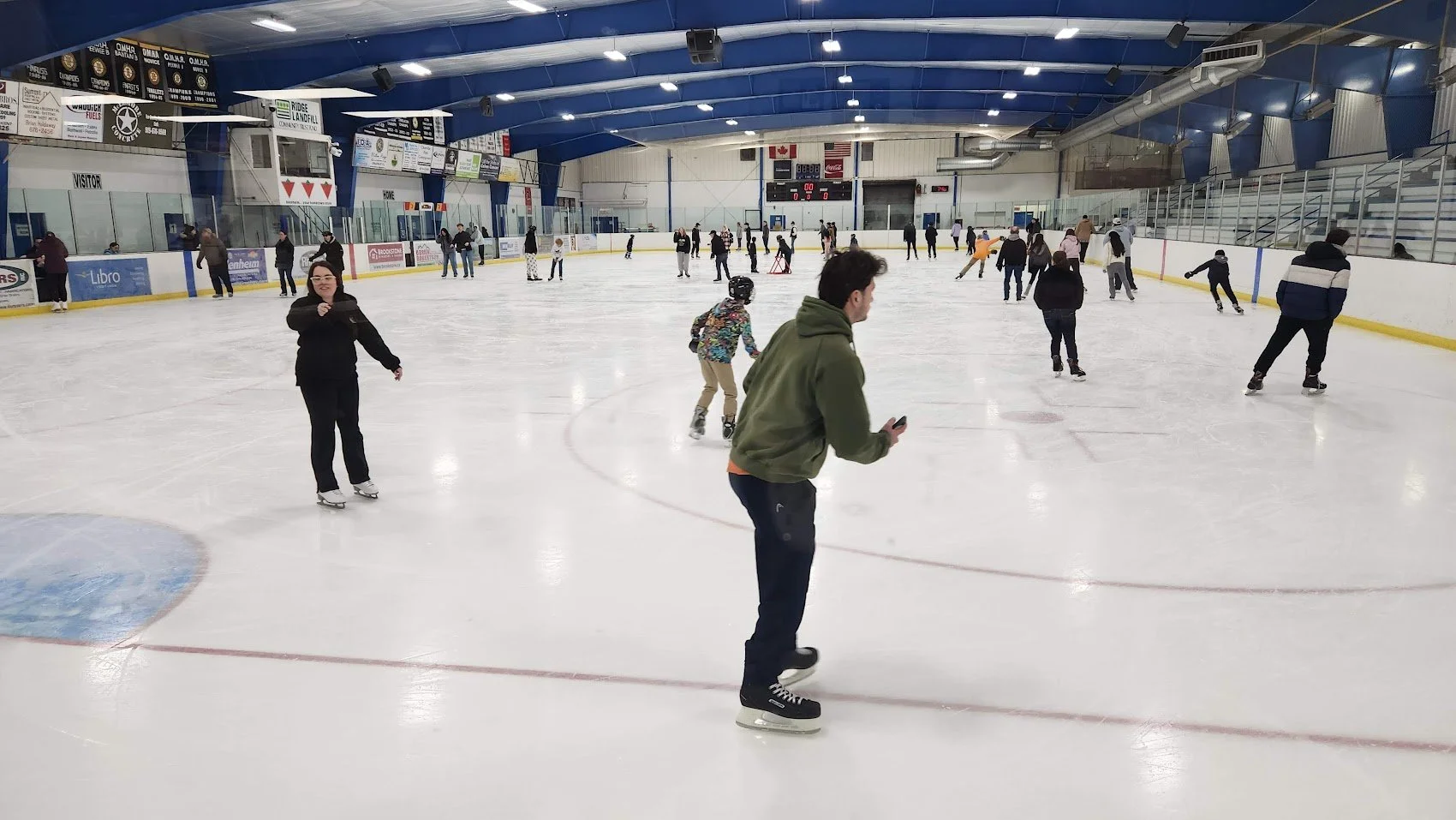 Free Skating This Weekend - Sponsored by Chatham-Kent 4H 
A fun family event for people of all ages. 
📅 Date: Saturday, Jan 24th, 2026
📍 Location: Blenheim Memorial Arena - 199 King St., Blenheim, ON
⏰ Time: 7:30 pm - 9:00 pm

Find more free skates