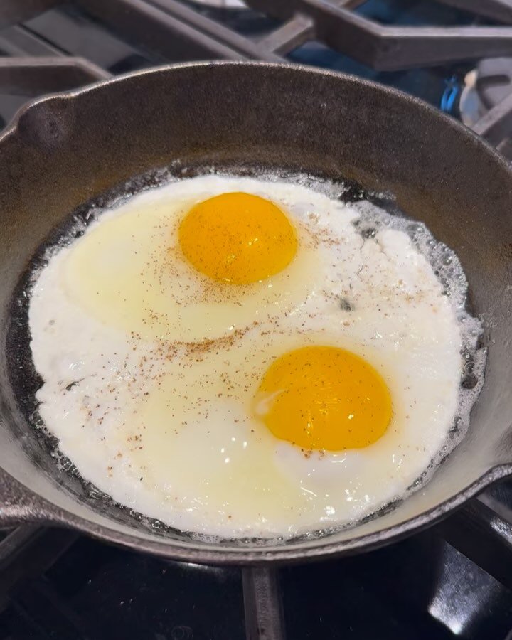 Fried Eggs Friday. Little butter as base and non-stick all the way. #castironskillets#lodgecastiron#friedegg🍳