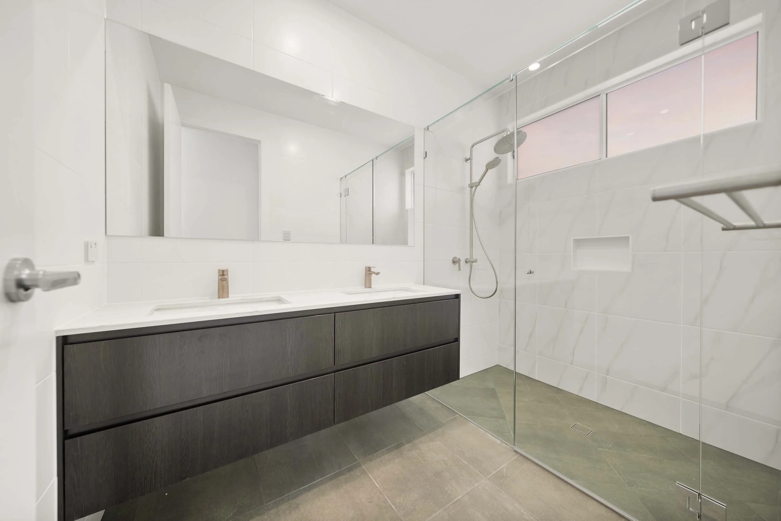 LOW RES 93 Aqua Street Newport 2023 TWILIGHT SHOOT 24.jpg