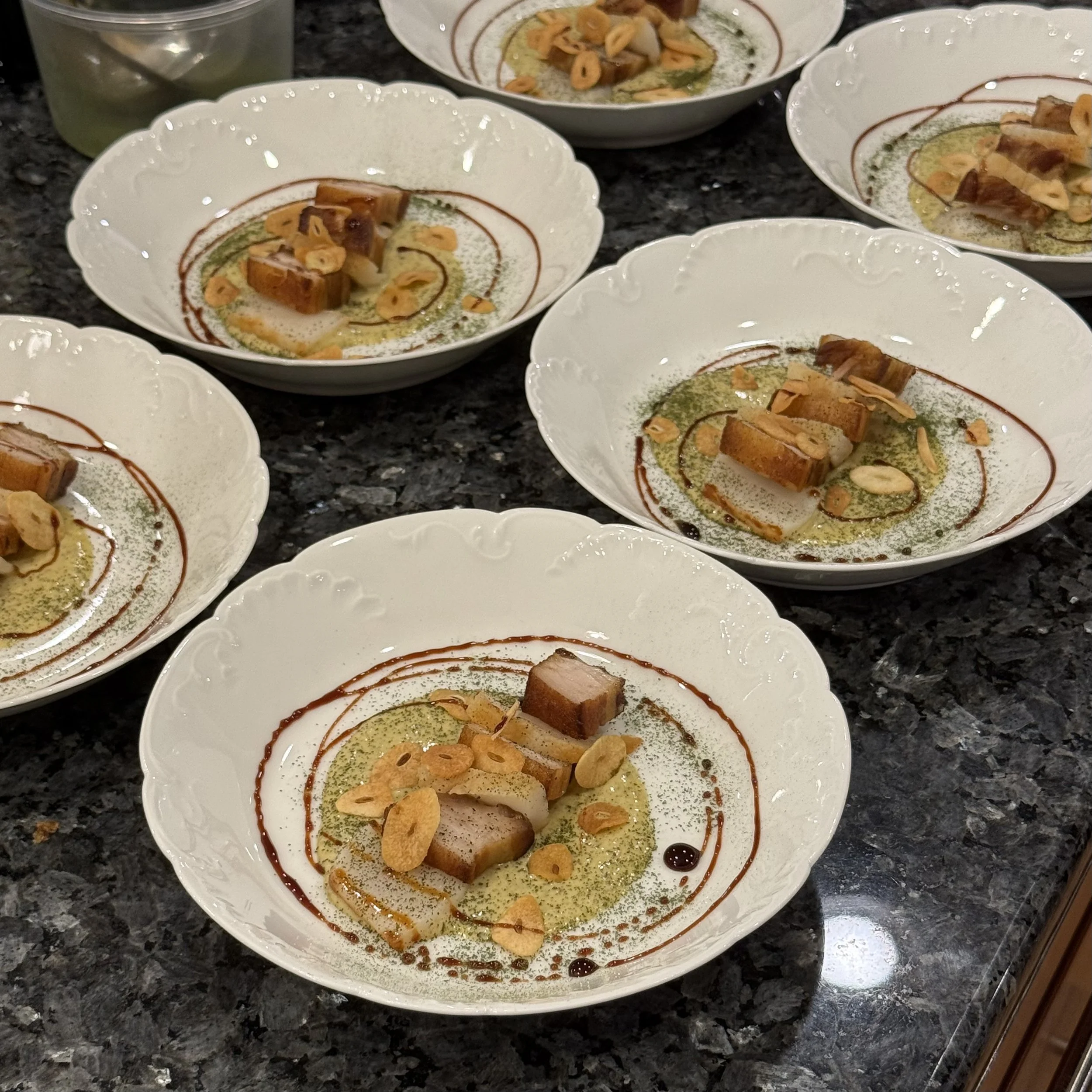 SEARED SCALLOP, BRAISED PORK BELLY, CHARRED LEEK AIOLI, GARLIC CHIPS, FISH SAUCE